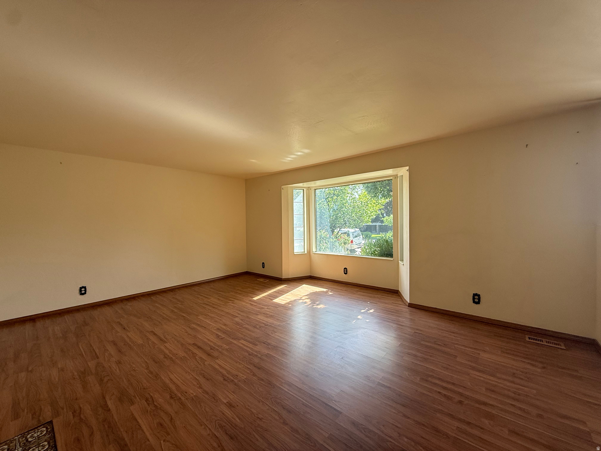 ROBINSON SQUARE - Residential