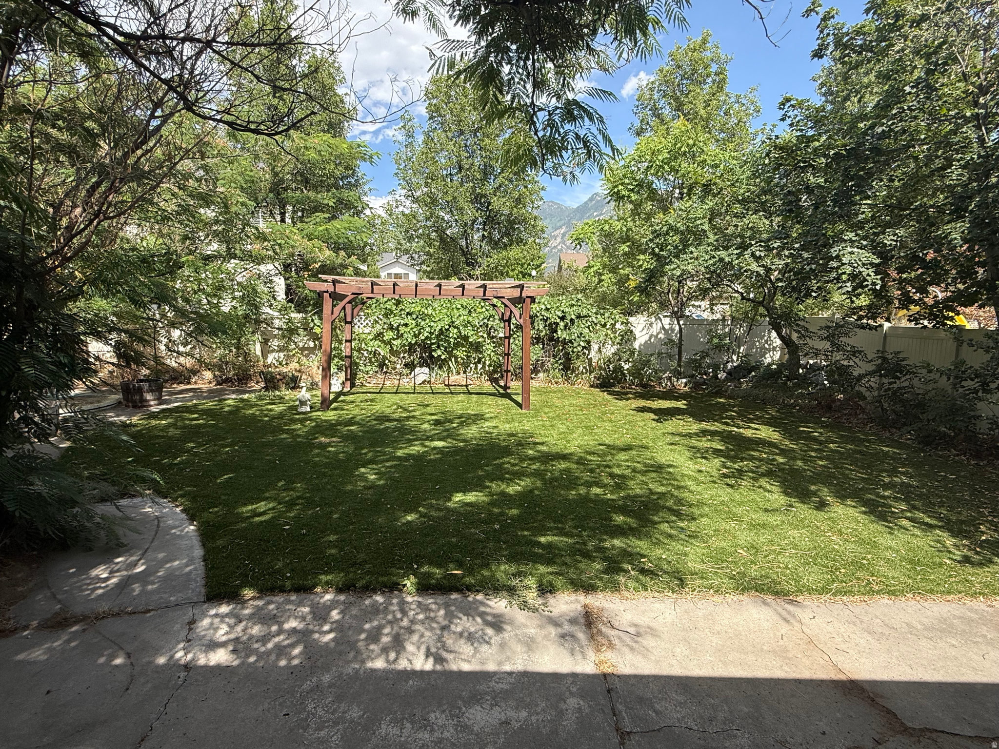 ROBINSON SQUARE - Residential