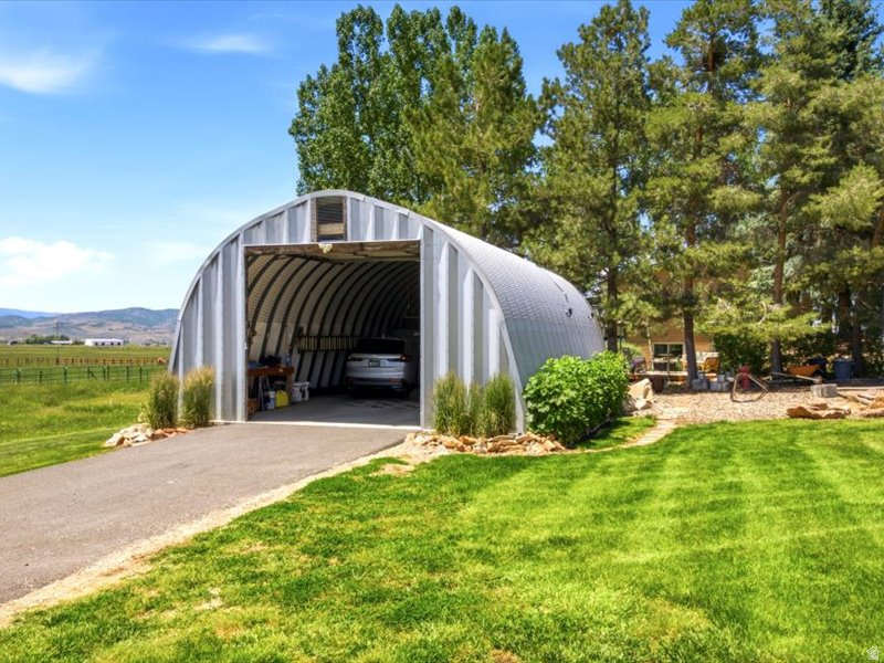 SOUTY SUMMIT - Residential