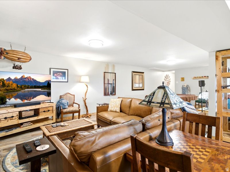 SOUTY SUMMIT - Residential