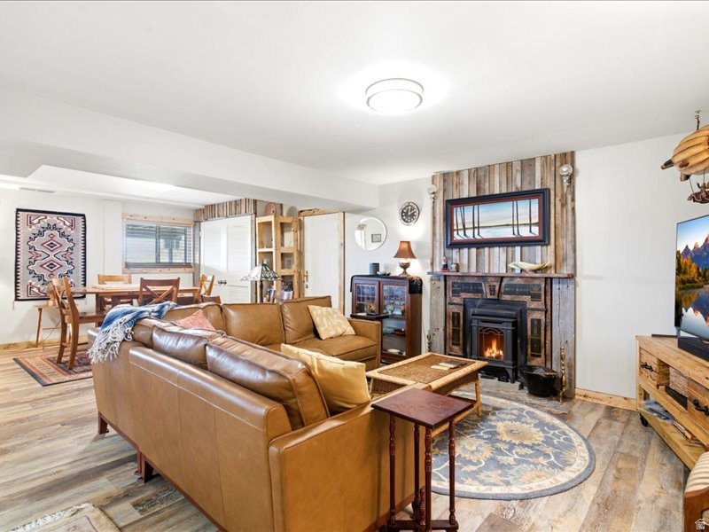 SOUTY SUMMIT - Residential