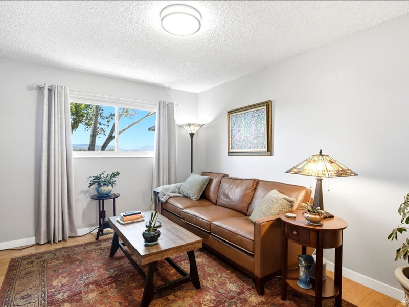 SOUTY SUMMIT - Residential