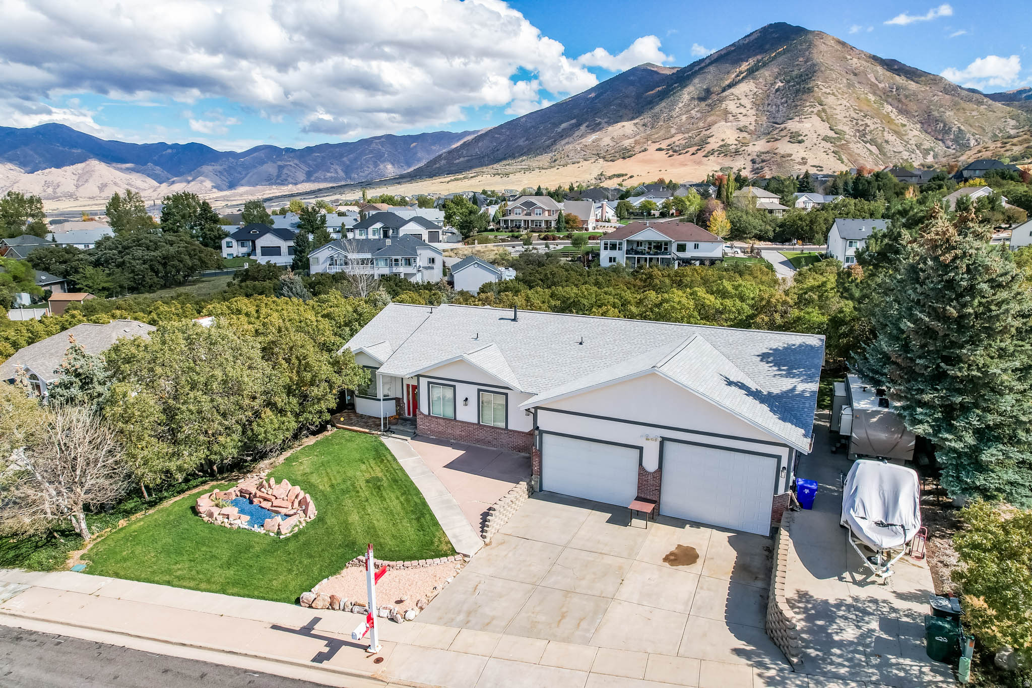 DEER HOLLOW SUB - Residential