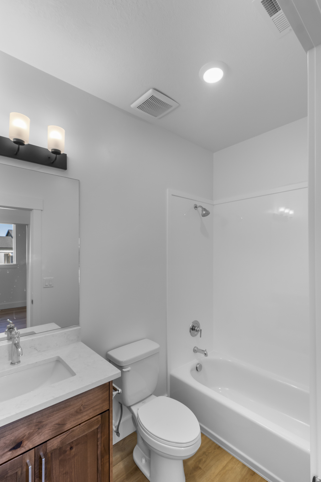 RIVERGATE - Residential