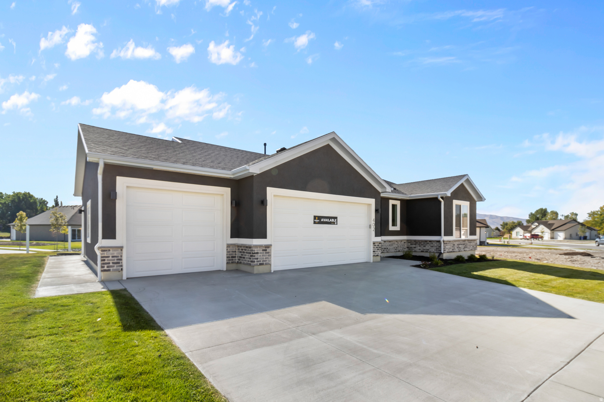 RIVERGATE - Residential