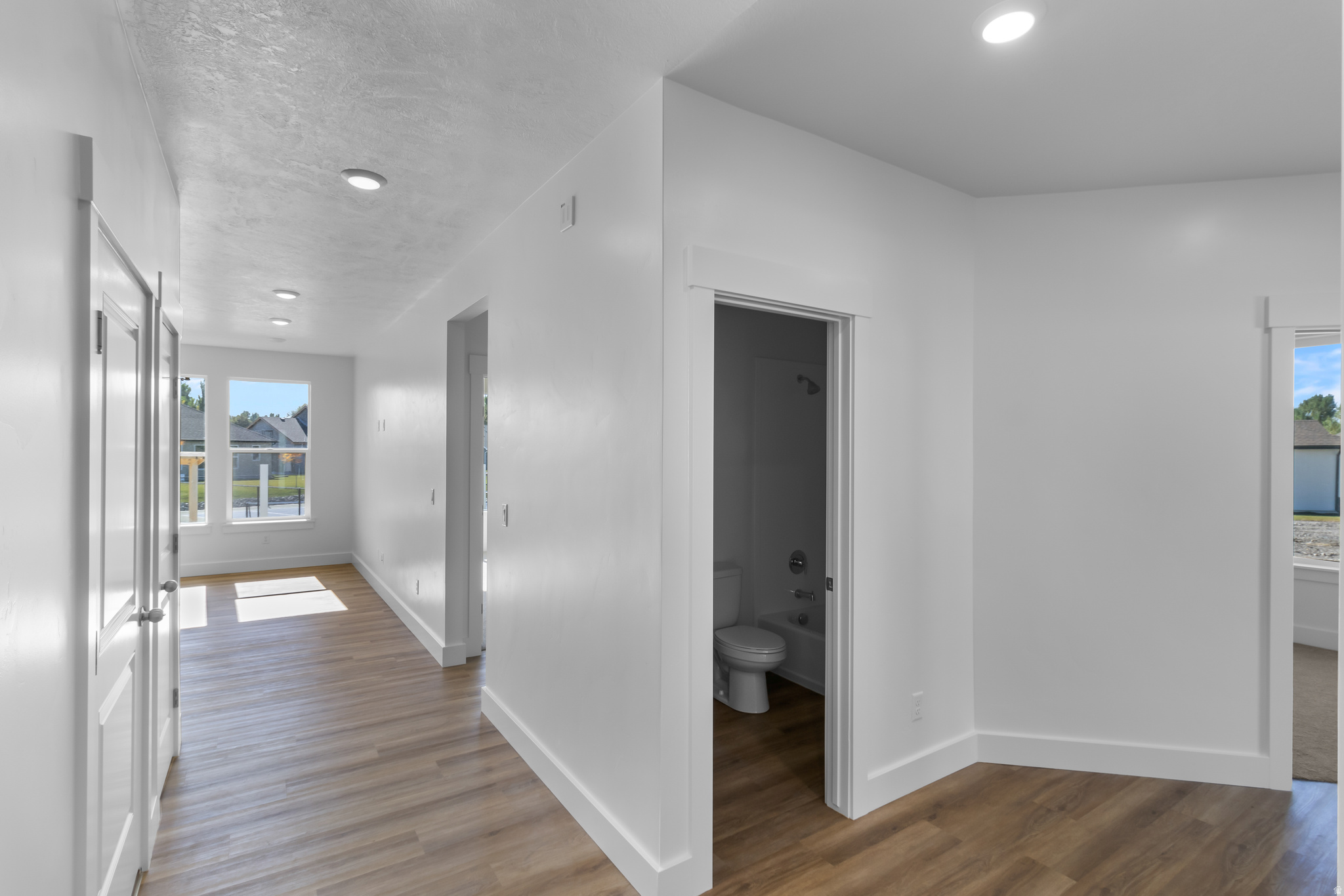 RIVERGATE - Residential