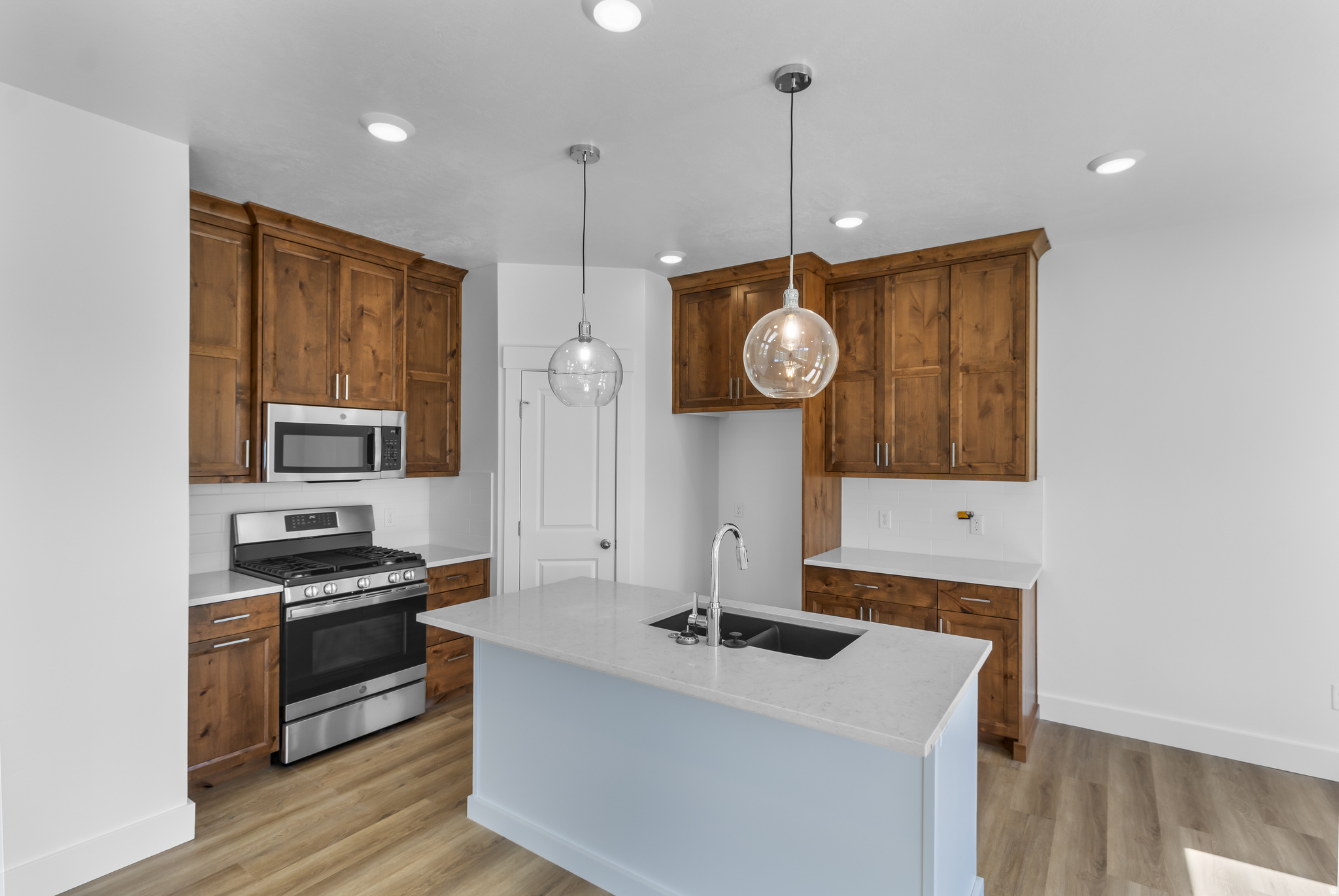 RIVERGATE - Residential