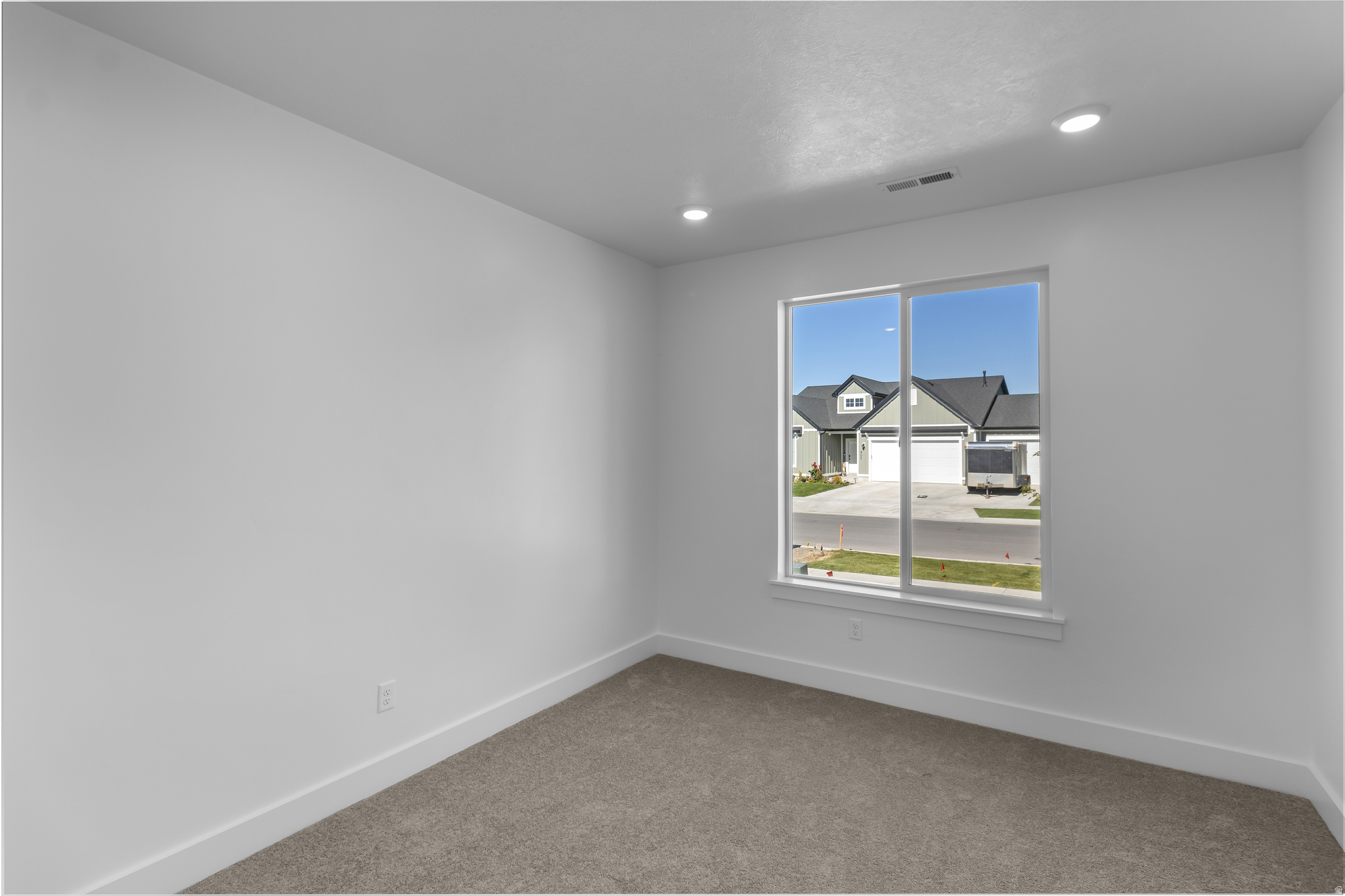 RIVERGATE - Residential