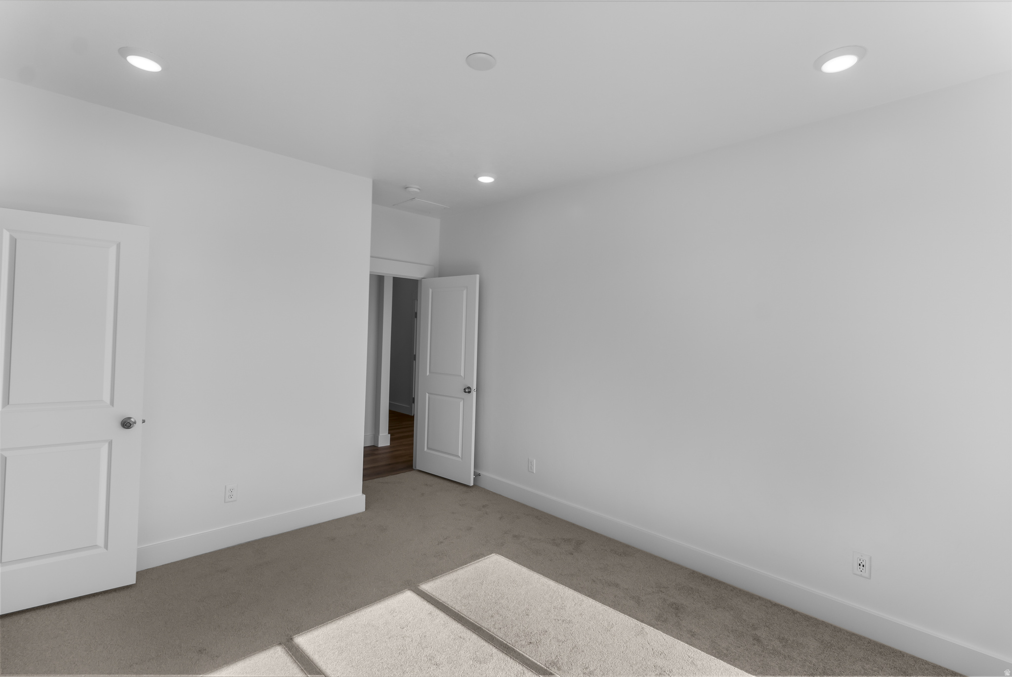RIVERGATE - Residential