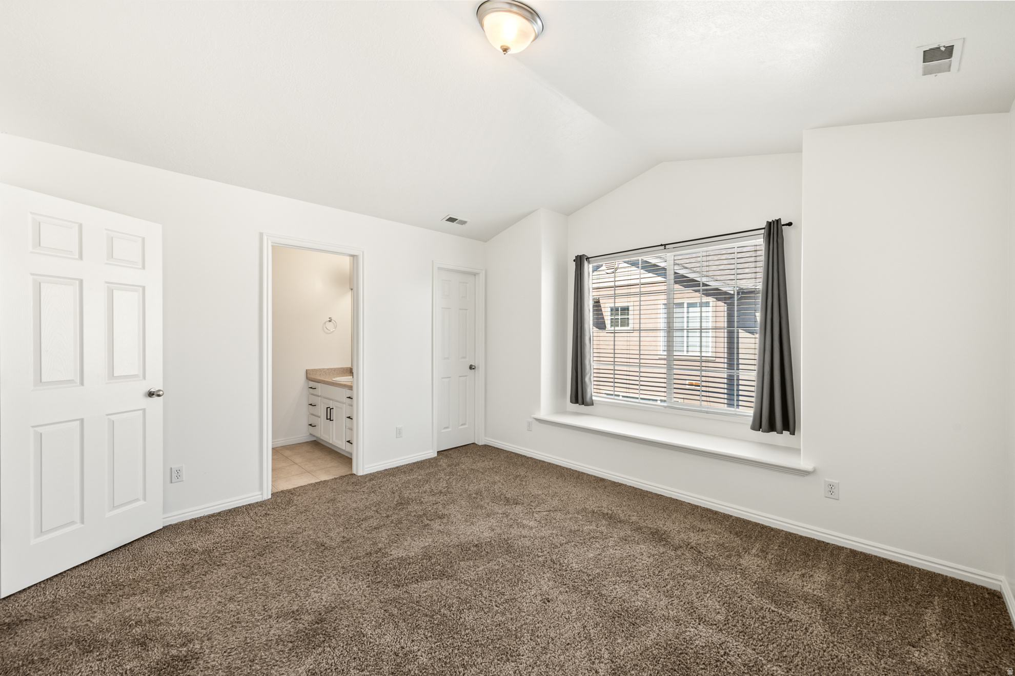 FOXBORO COVENTRY - Residential