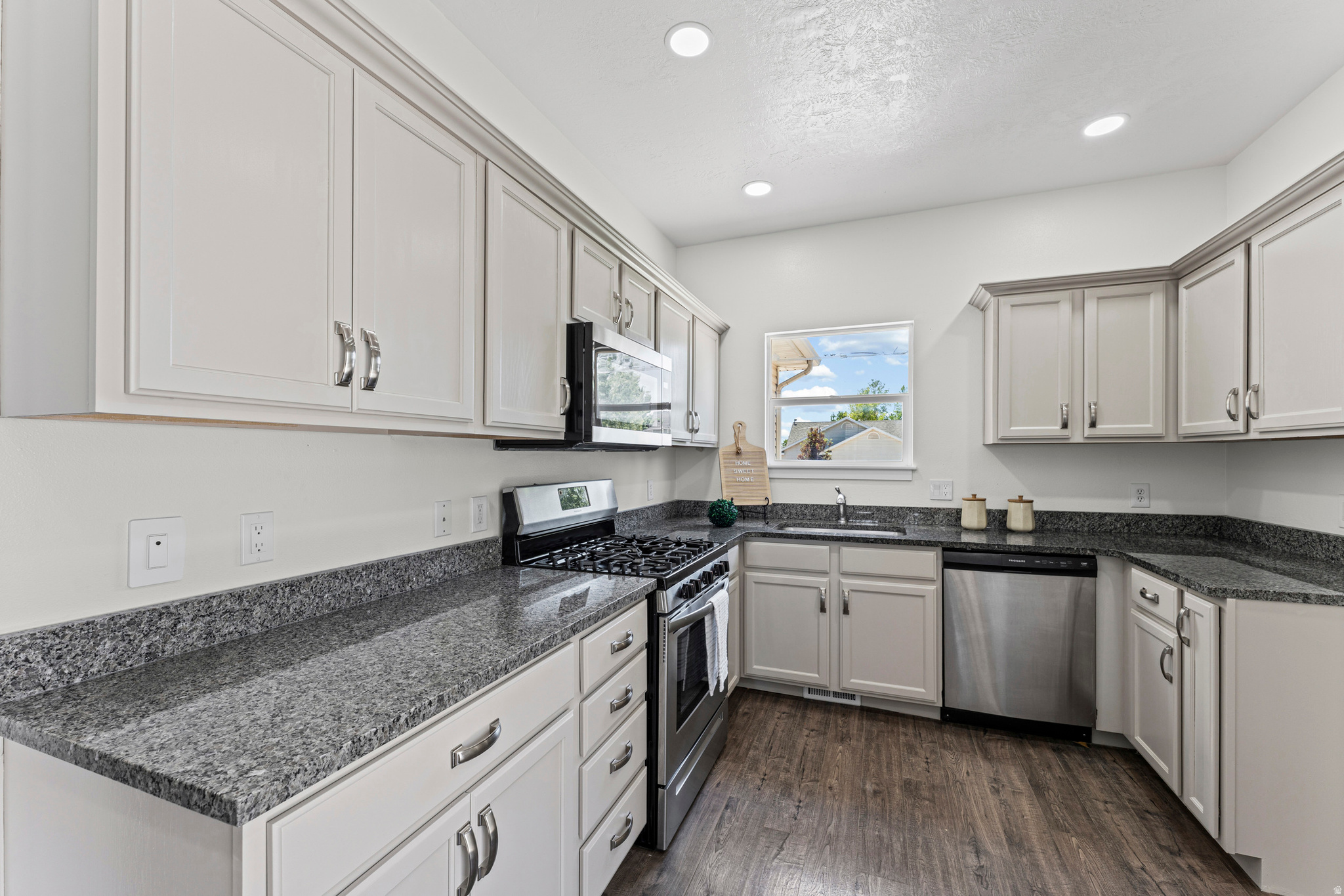 LANDING AT EAGLE MOUNTAIN - Residential