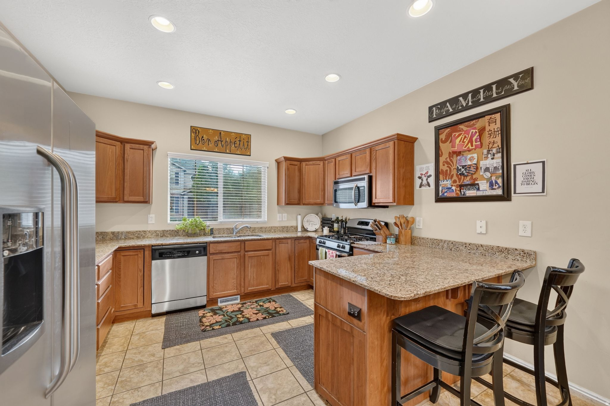 CLUBVIEW TOWNS AT IVORY RIDGE - Residential