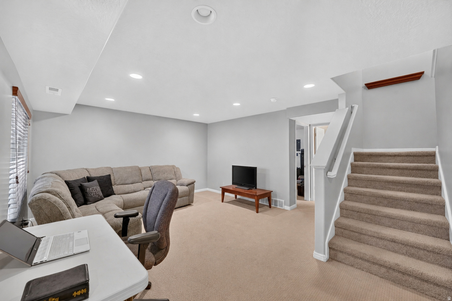 CLUBVIEW TOWNS AT IVORY RIDGE - Residential