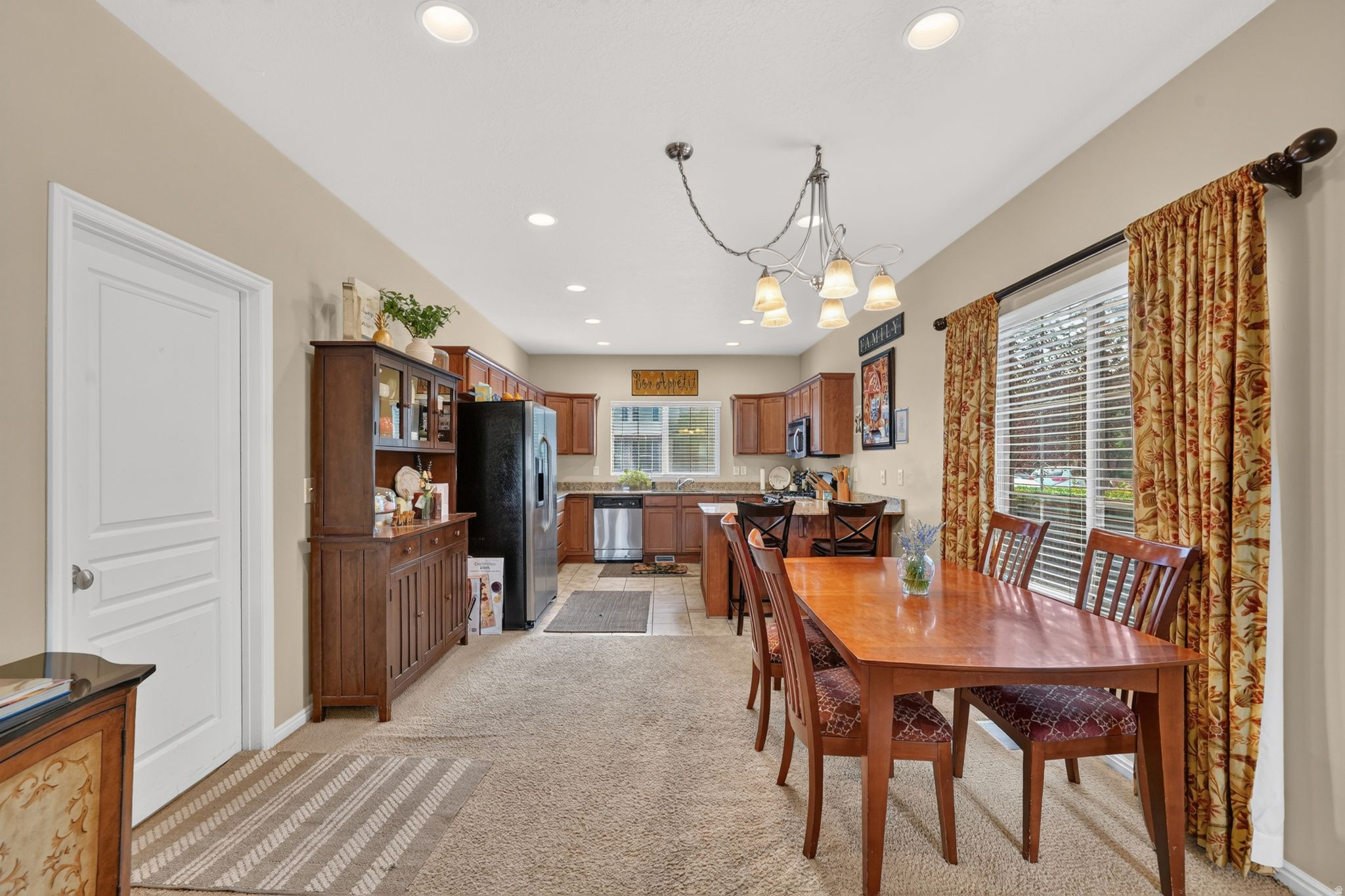 CLUBVIEW TOWNS AT IVORY RIDGE - Residential