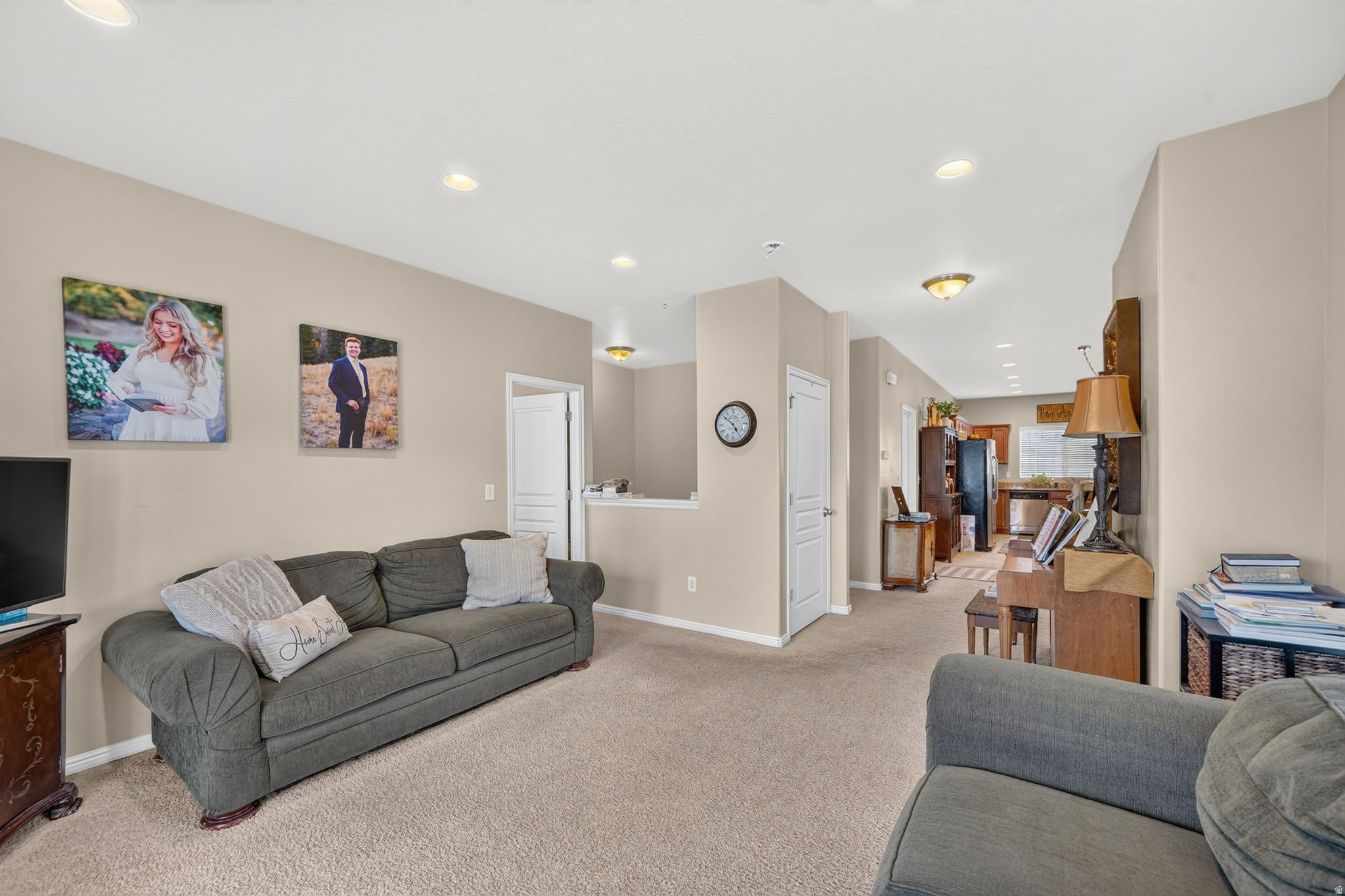 CLUBVIEW TOWNS AT IVORY RIDGE - Residential