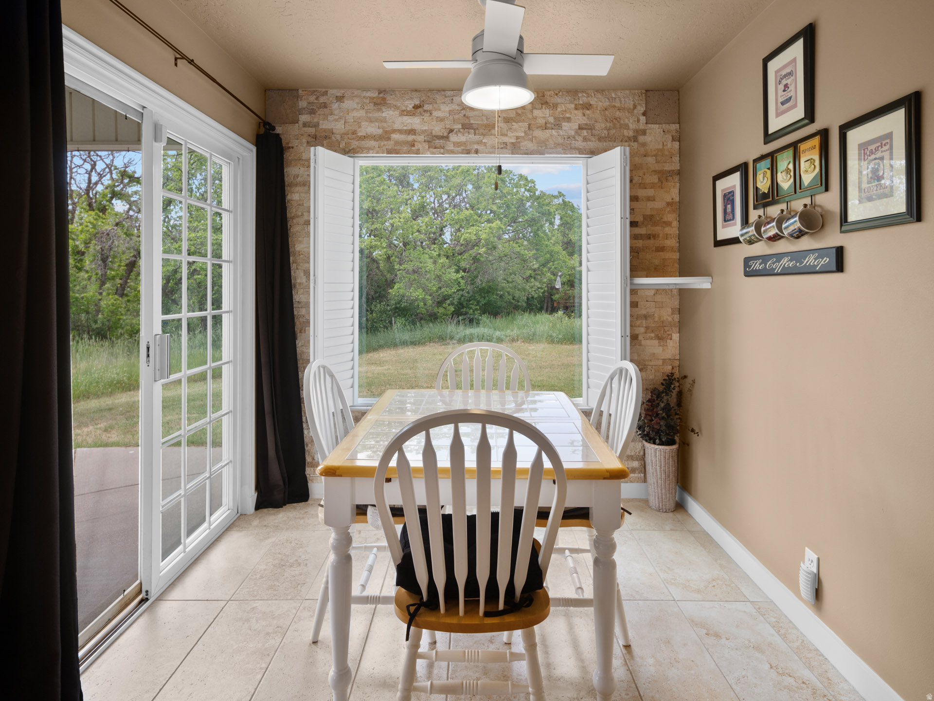 PATIO SPRINGS - Residential