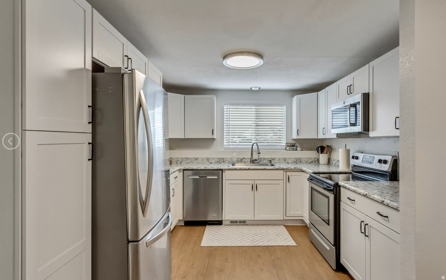 CRESCENT HILLS - Residential