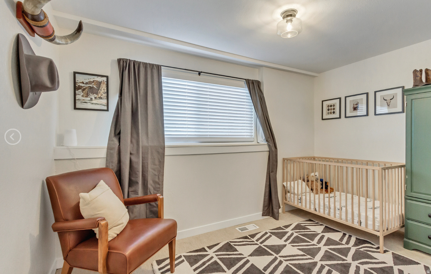 CRESCENT HILLS - Residential