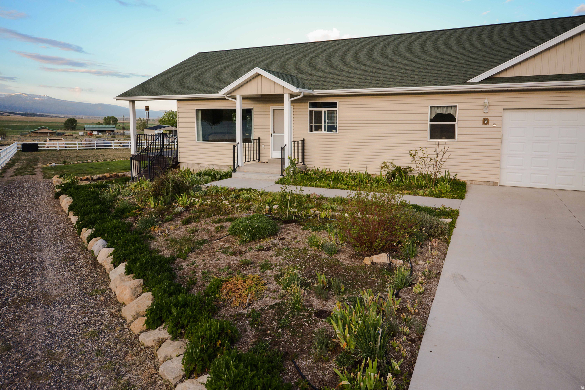 FAIRVIEW CITY - Residential
