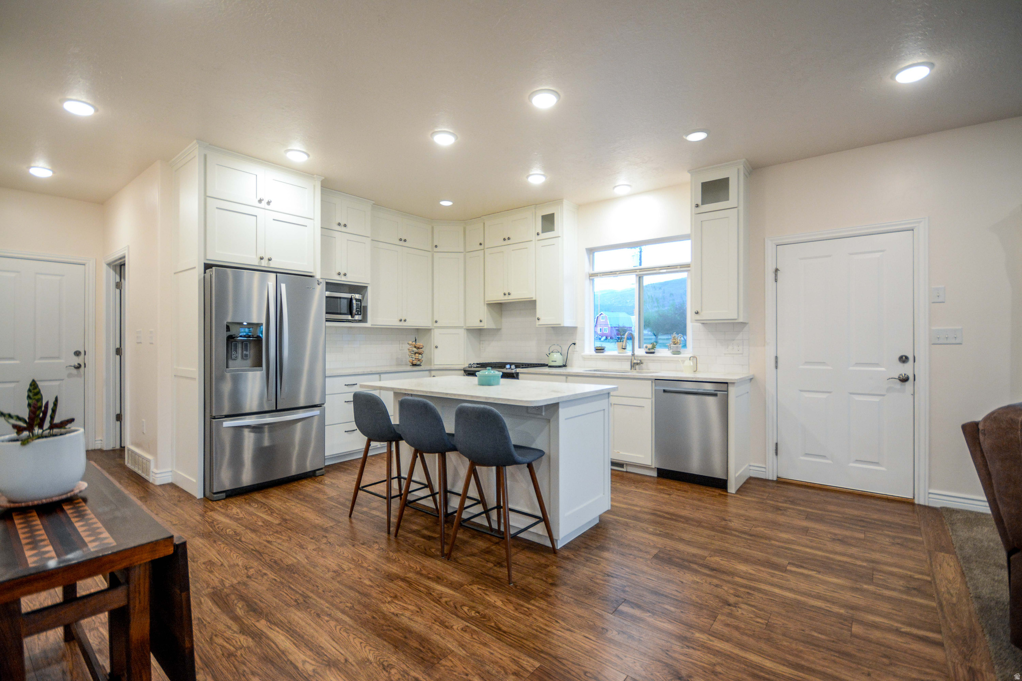 FAIRVIEW CITY - Residential