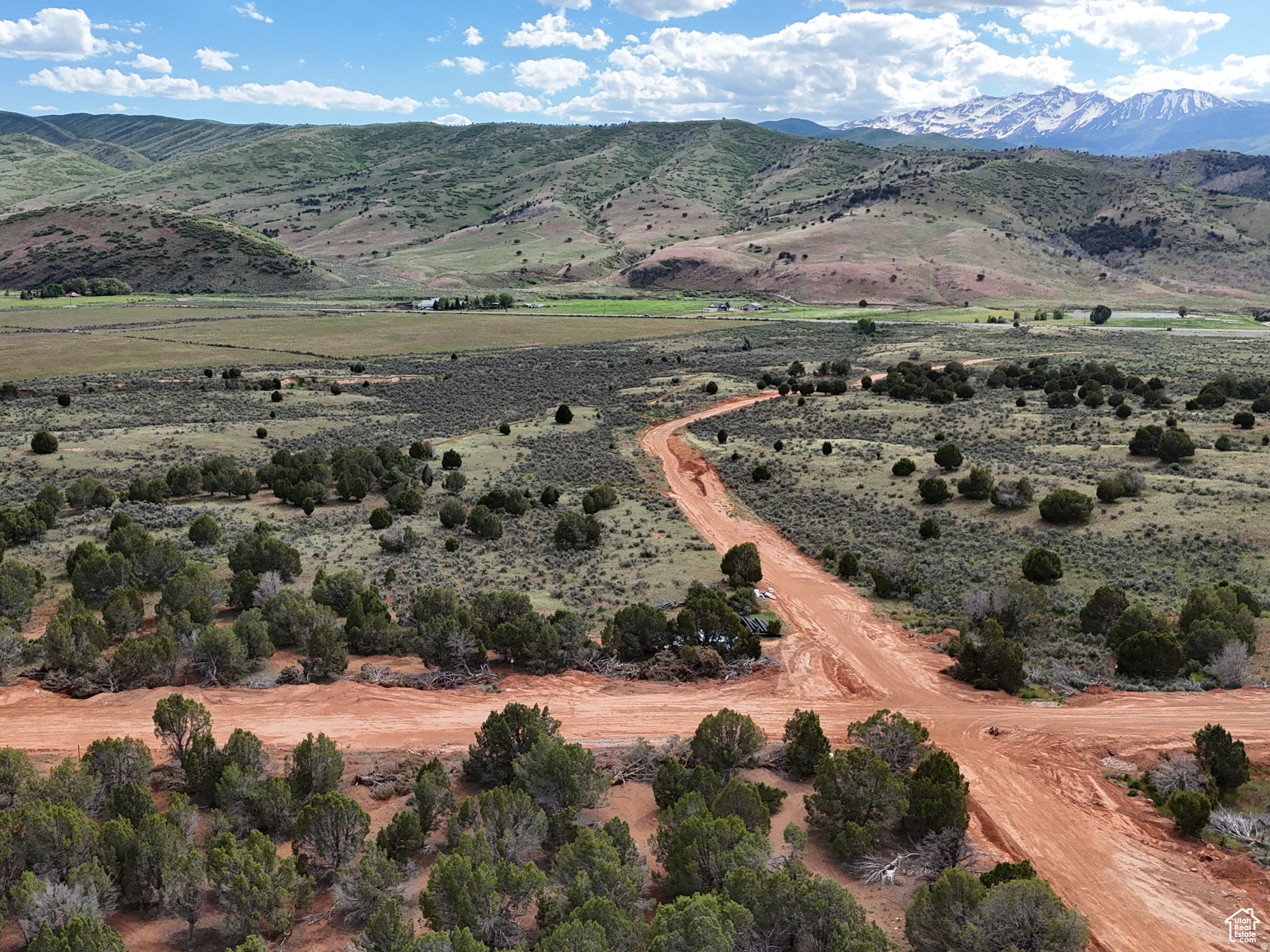 Lot 48 boasts 360 degree views and is a corner lot allowing for multiple configurations of your future dream home! Welcome to Eagles Landing, a traditional residential neighborhood that offers year-round living without the intrusion of a crowded population. Nestled in the mountains of Birdseye Utah, it's the only community around that has asphalt roads, natural gas, culinary water, and power. With equestrian rights, you can embrace ranch life with modern functionality, including Rocky Mountain Power and Embridge Gas. In this community, discover spacious lots ranging from 0.5 to 1 acre, many bordering over 200 acres of open space, providing a true sense of mountain living. Enjoy the best of both worlds with independent living in this serene setting while being only a short drive from shopping, restaurants, hospital, golf course, and a movie theater, all within 20 minutes. Plus, we offer a flexible SELLER FINANCING option with rates as low as 5%. Pricing and Lot Availability found at EaglesLandingUT.com. Make Eagles Landing your new home today! Google Maps Pin: https://maps.app.goo.gl/oPmZuEb474HhRo5X8