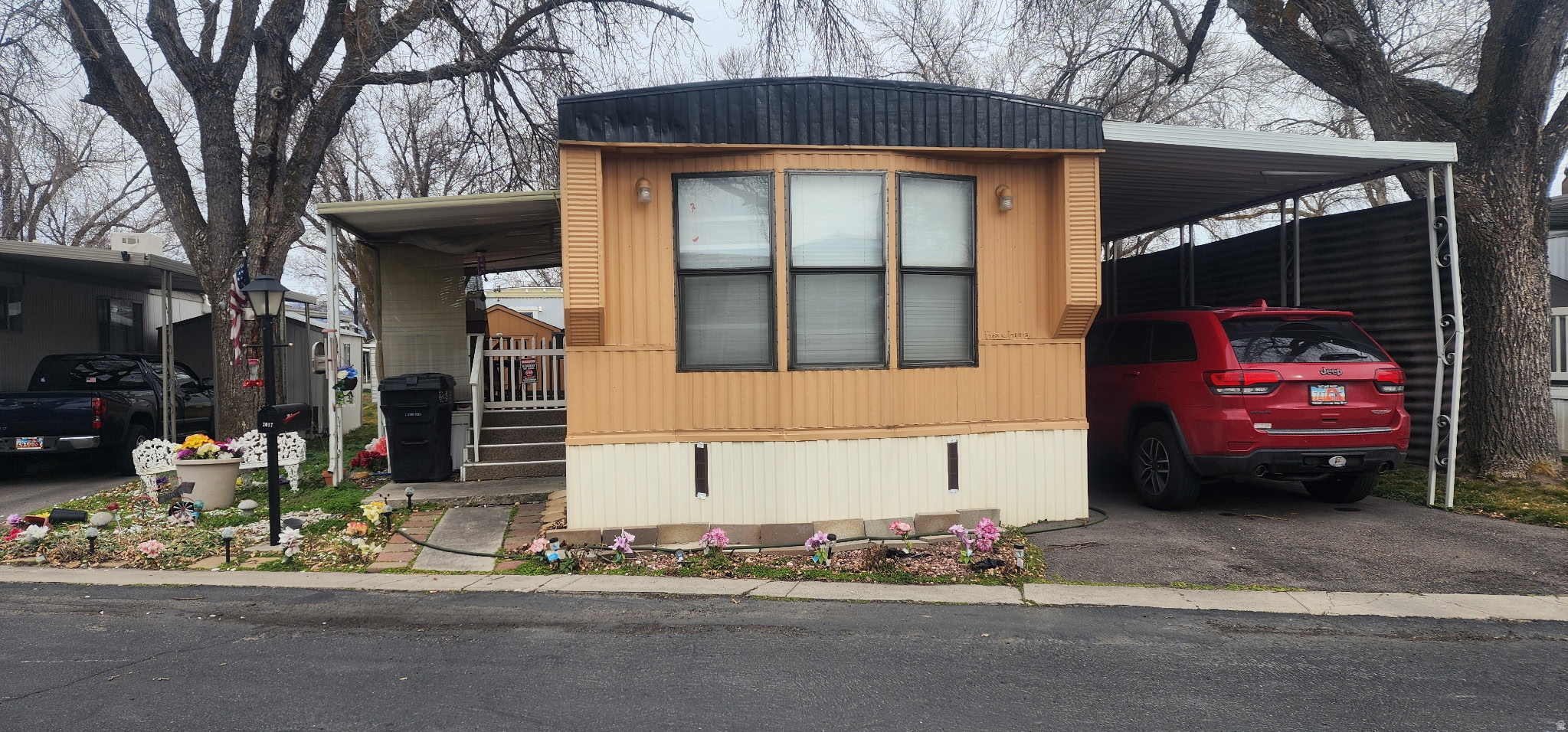 2 bed, 2 bath home in a quiet 55+ West Valley community! Functional layout with great potential. Move-in ready with opportunity to update and add value. Covered parking, outdoor space, and convenient location near shopping and dining. Lot rent is $850 a month.