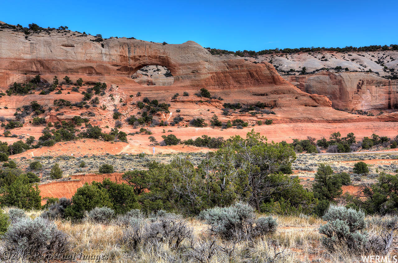 WILSON ARCH RESORT - Land