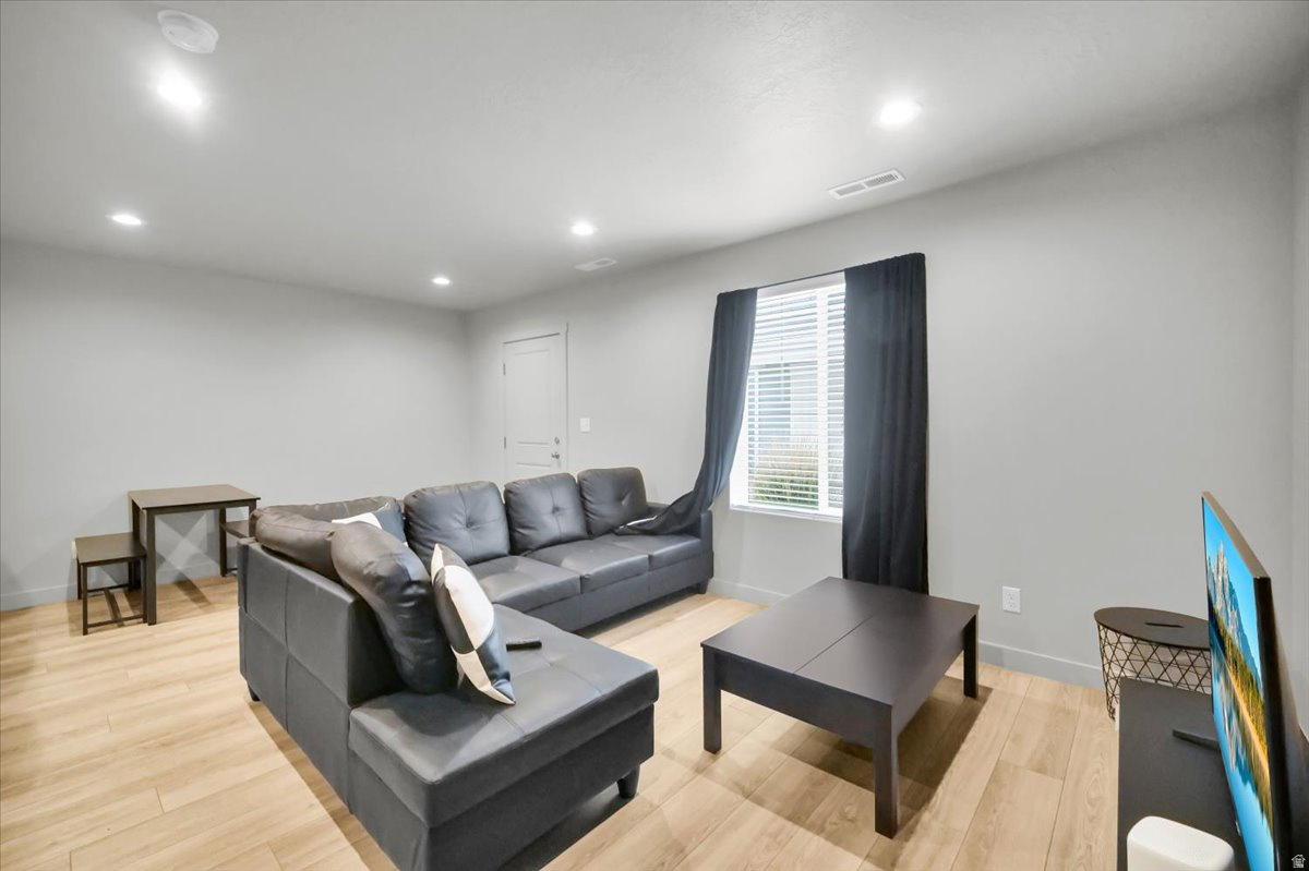 VILLAGES AT ARROWHEAD PARK - Residential