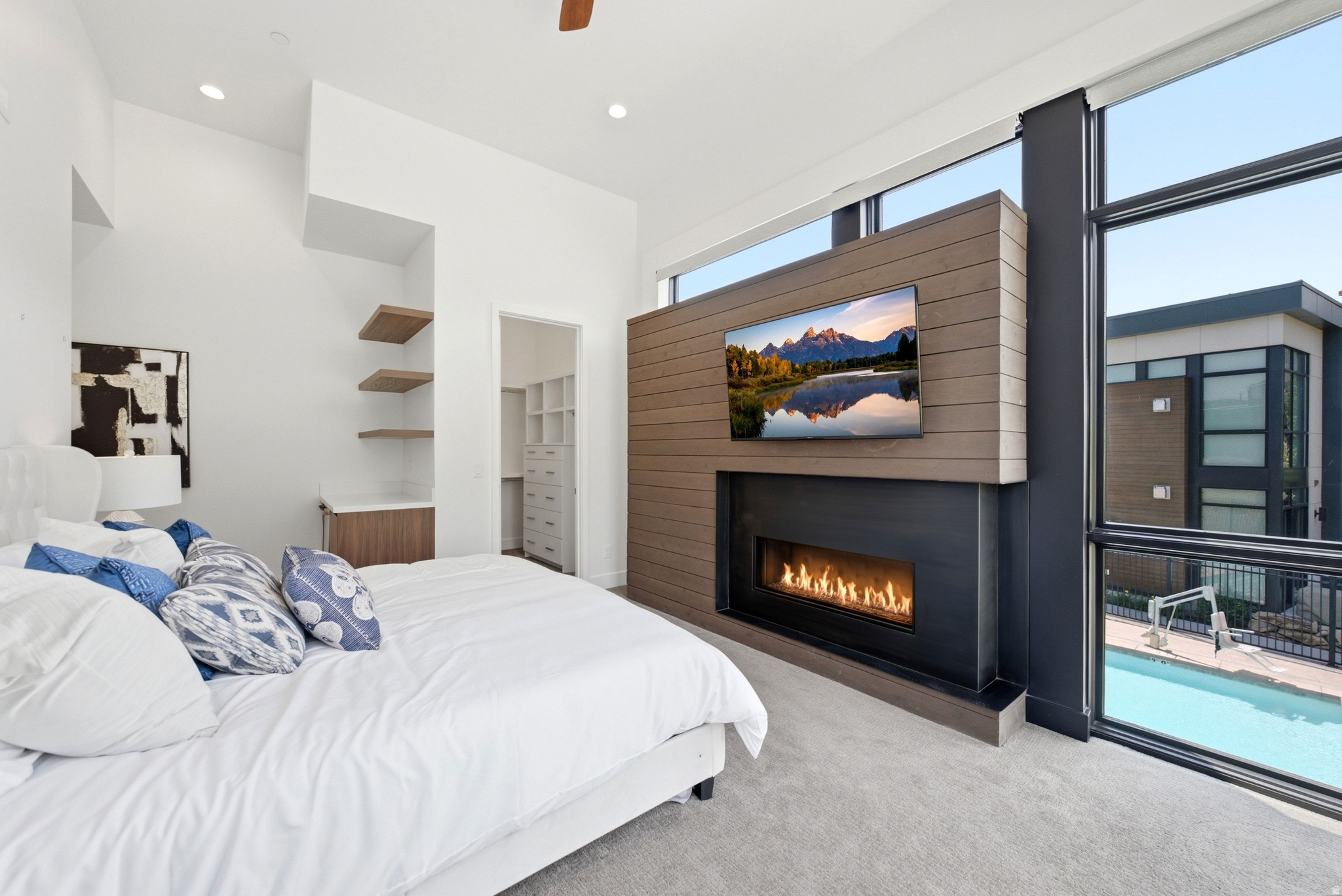 VIRDIAN CONDOMINIUMS - Residential