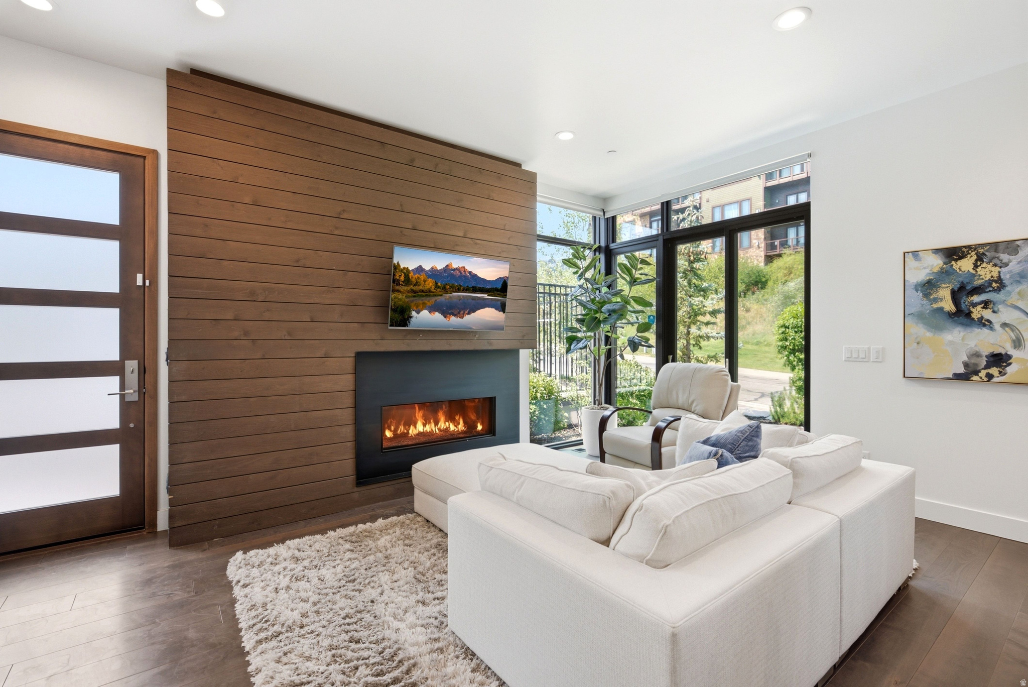 VIRDIAN CONDOMINIUMS - Residential