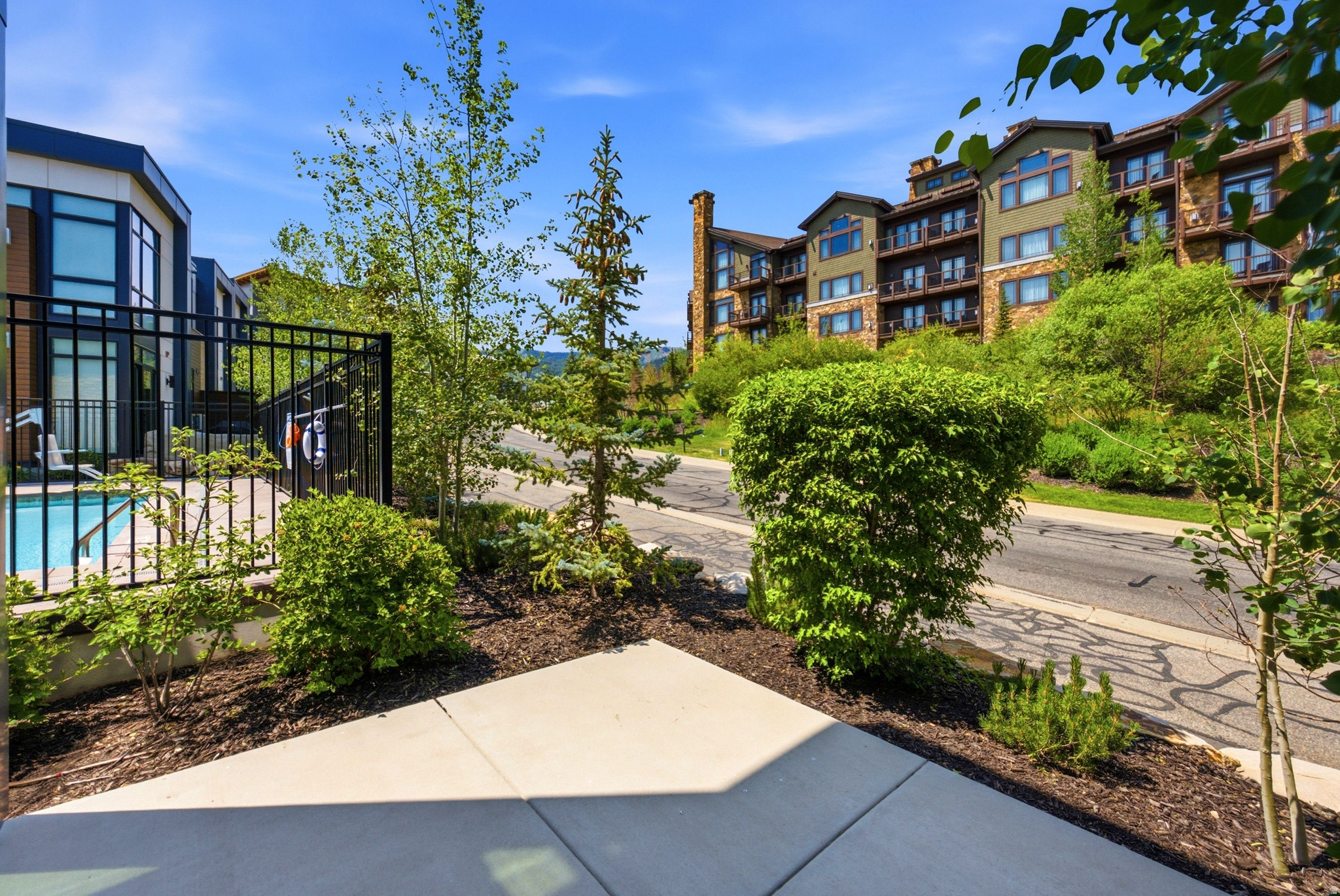 VIRDIAN CONDOMINIUMS - Residential