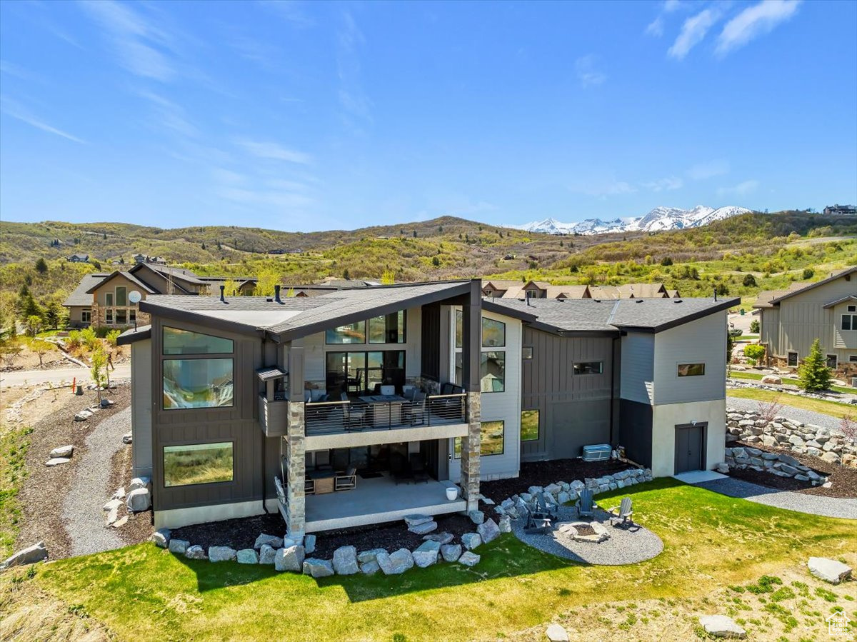 CHALETS AT SKI LAKE - Residential