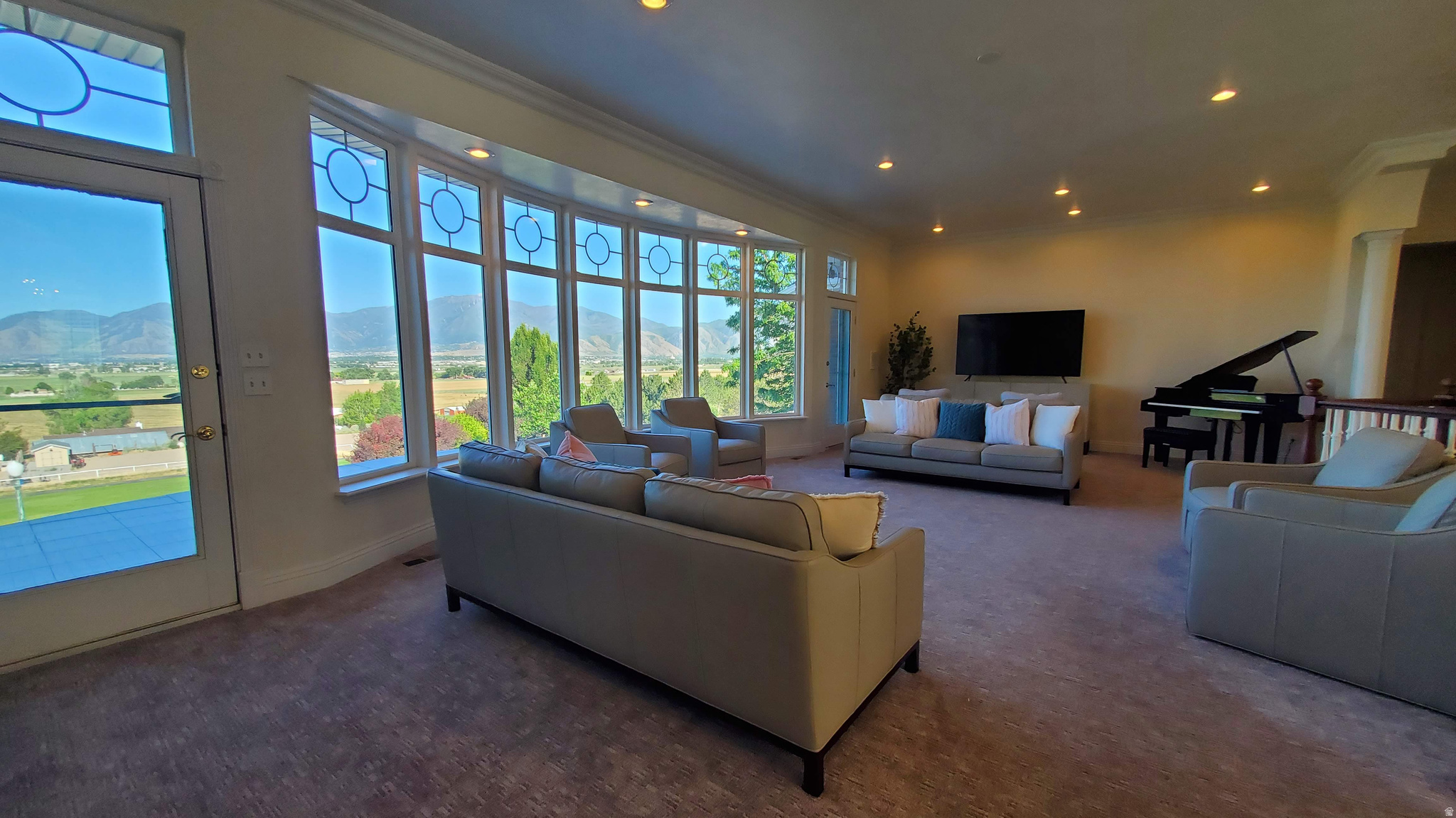 WEST MOUNTAIN RANCHES - Residential