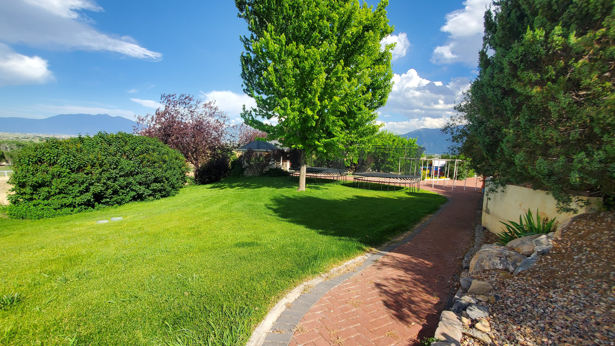 WEST MOUNTAIN RANCHES - Residential