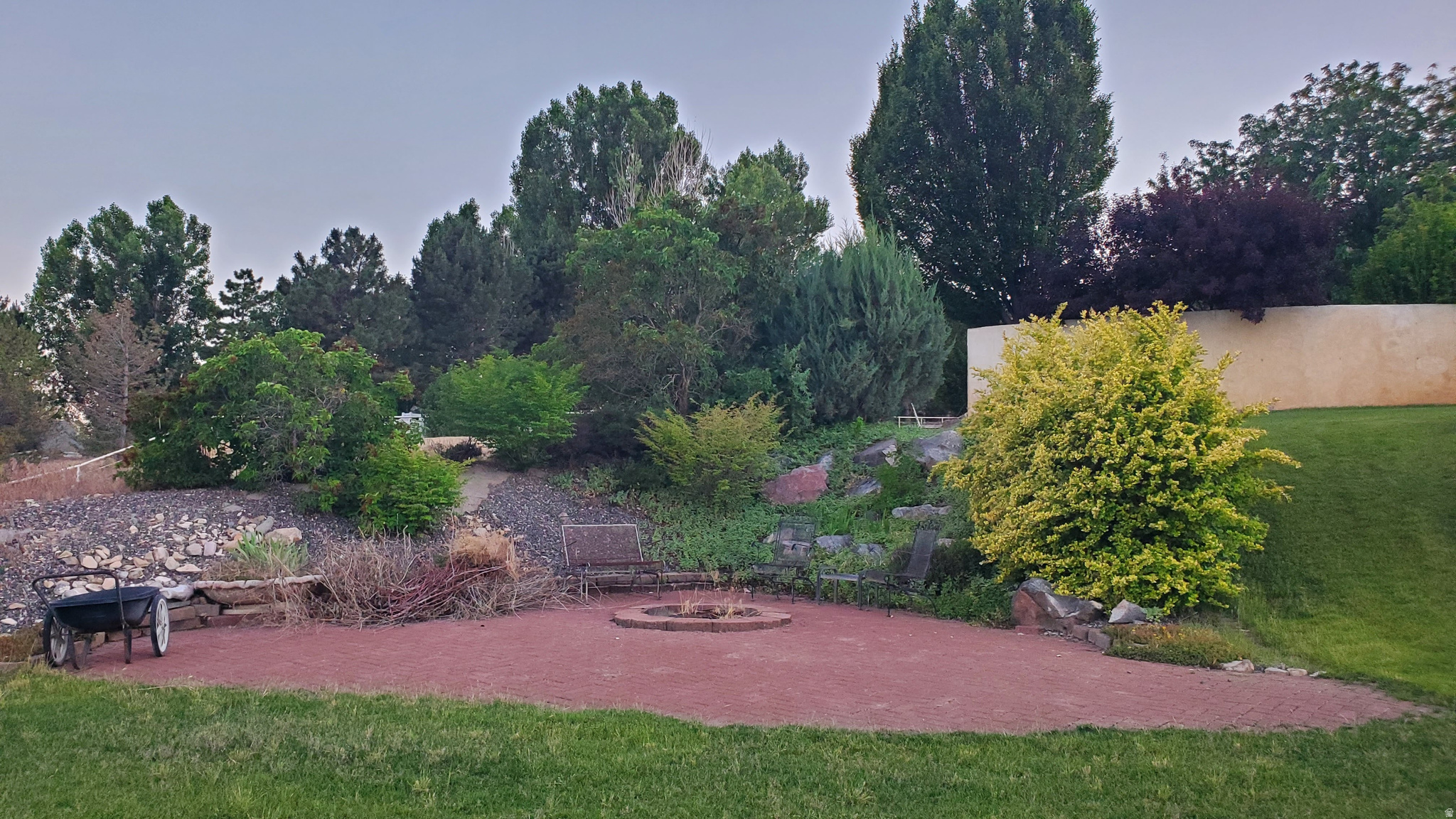 WEST MOUNTAIN RANCHES - Residential