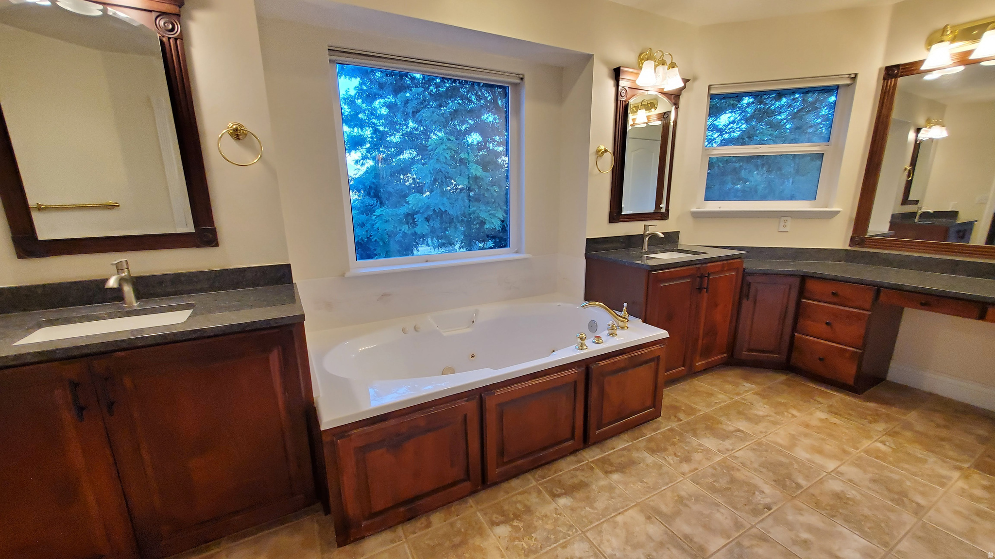 WEST MOUNTAIN RANCHES - Residential