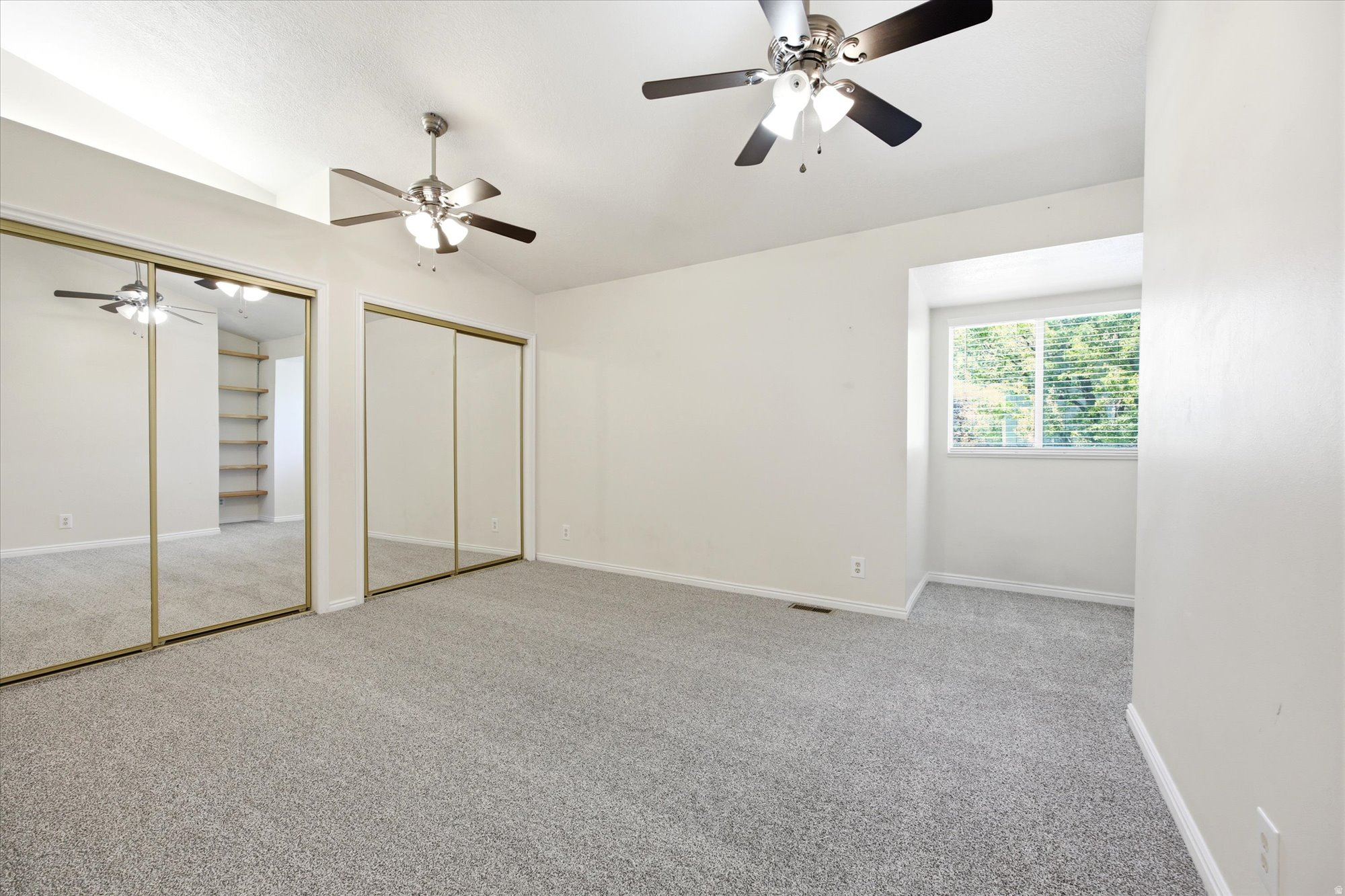 DEVONSHIRE COURT - Residential