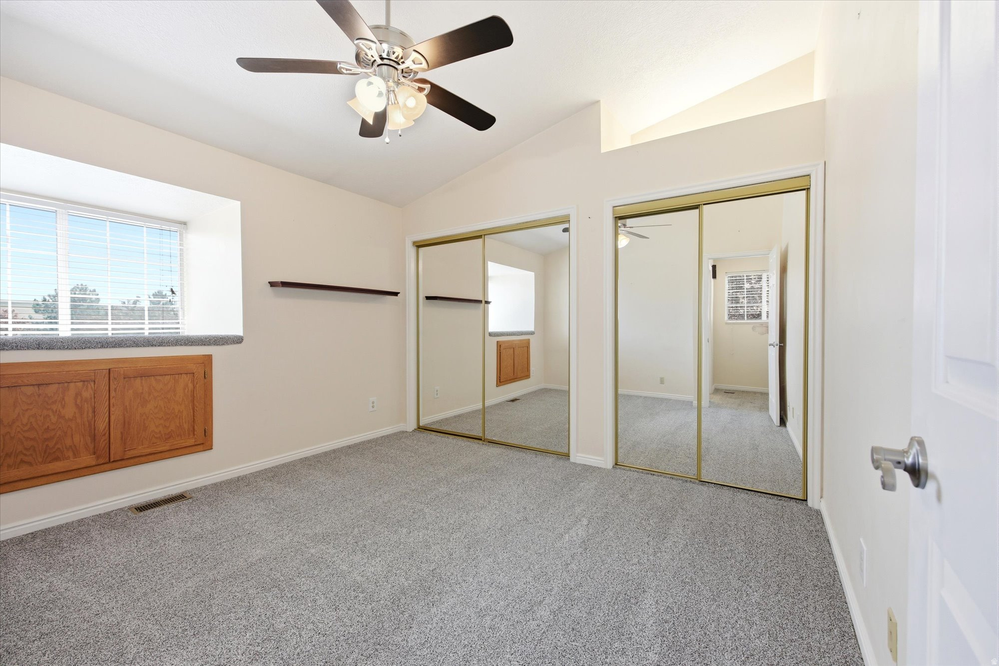 DEVONSHIRE COURT - Residential