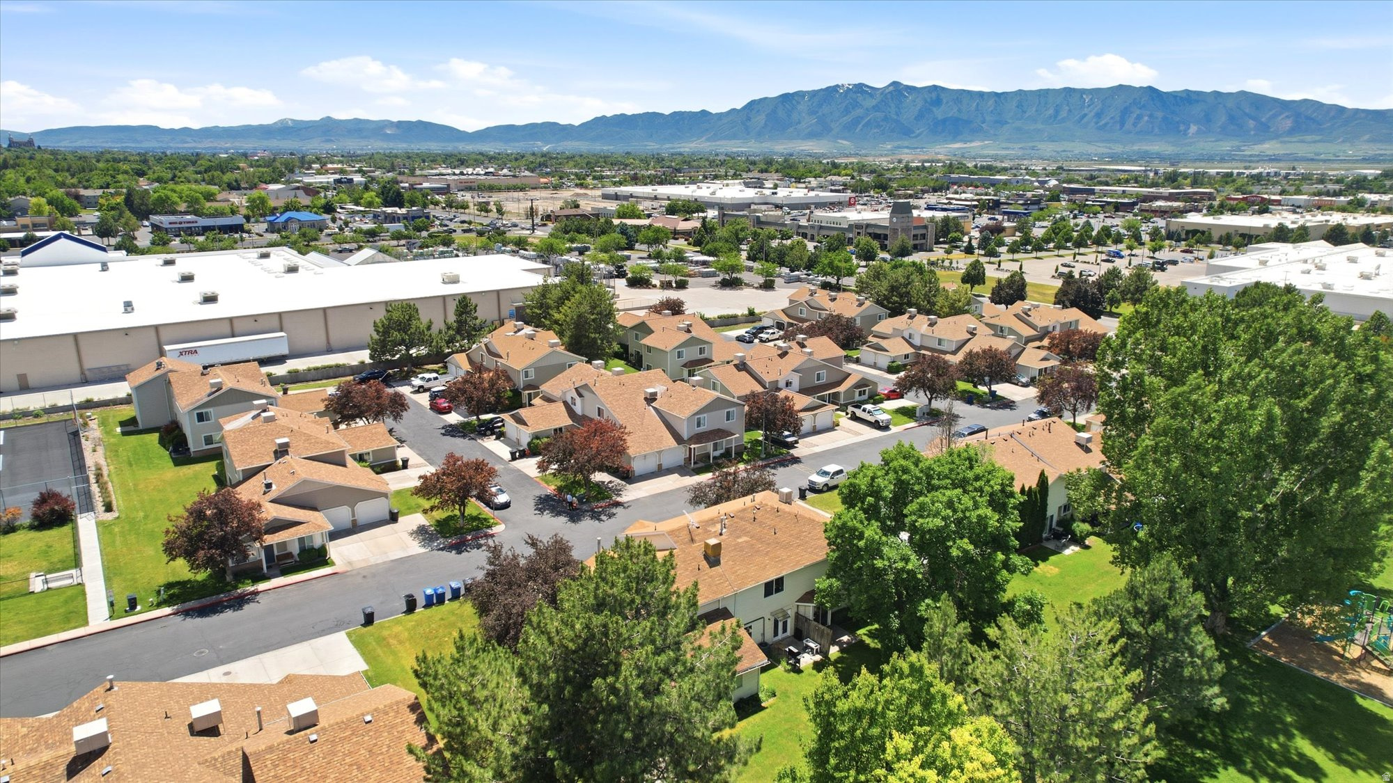 DEVONSHIRE COURT - Residential