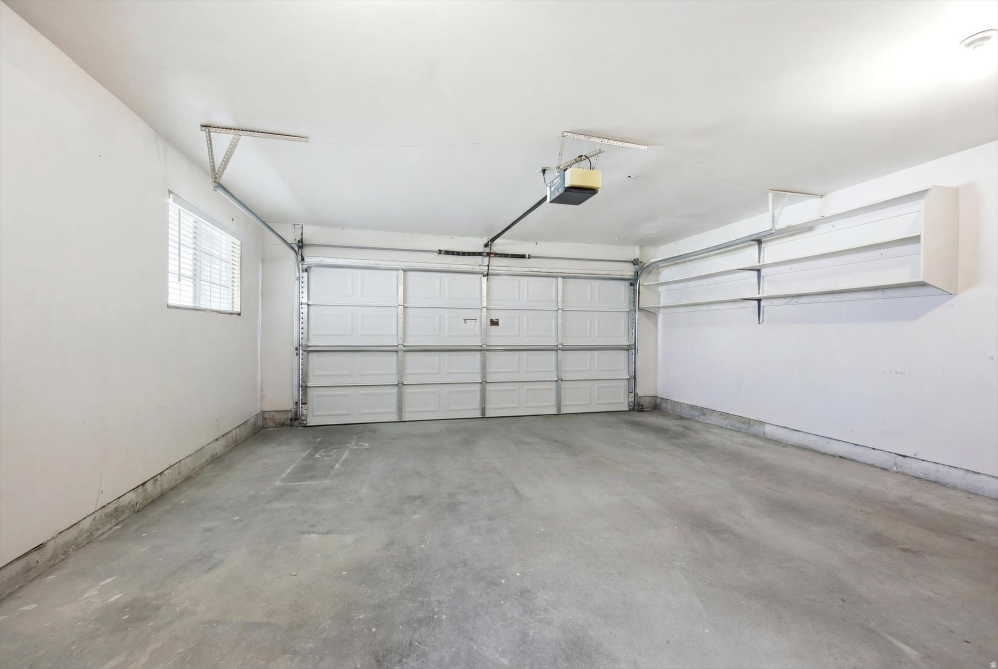 DEVONSHIRE COURT - Residential