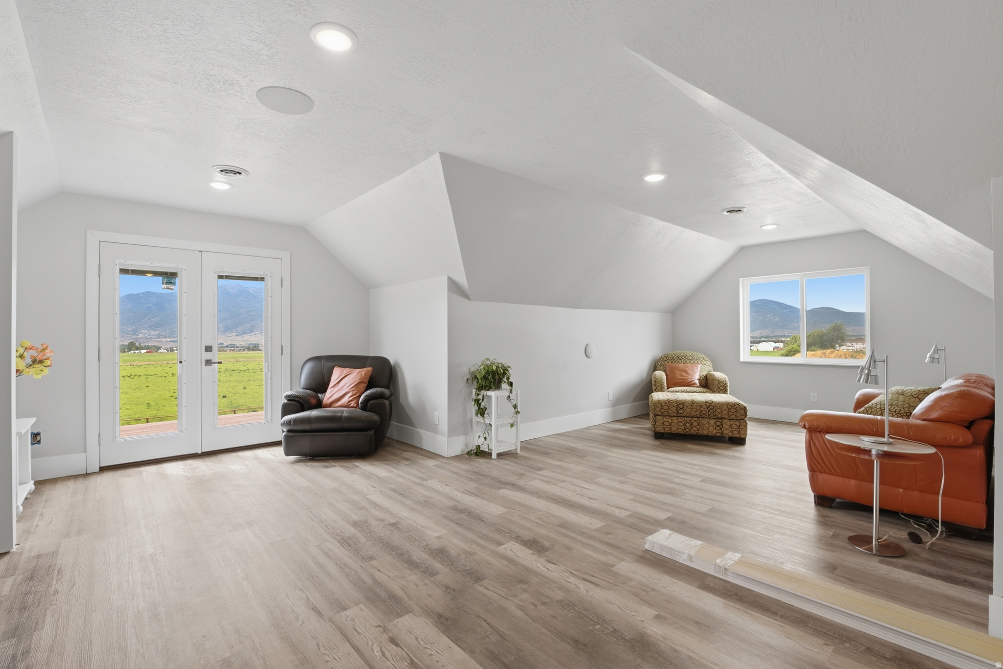 THREE FARMS ESTATES - Residential