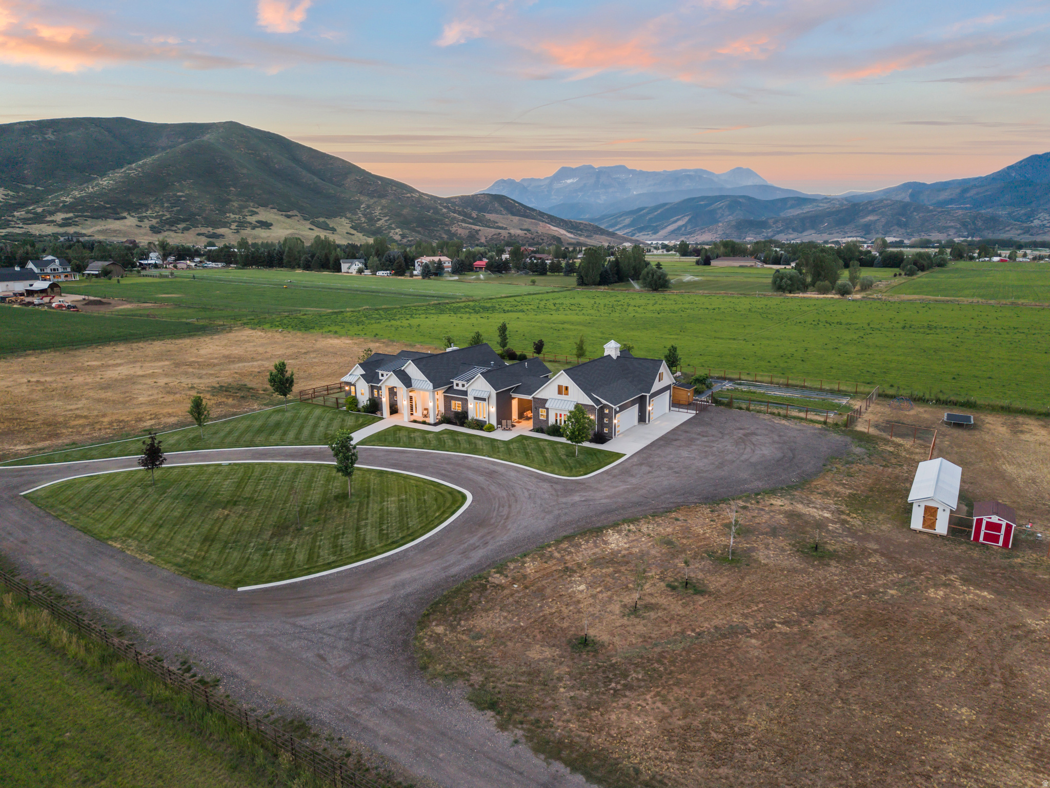 THREE FARMS ESTATES - Residential