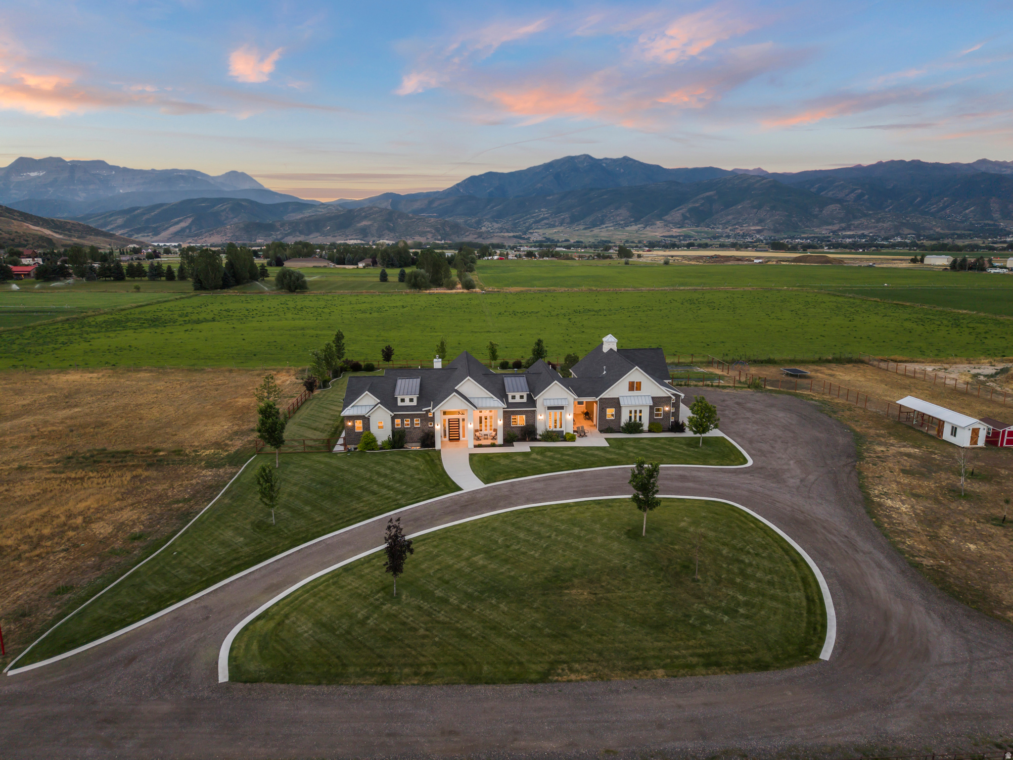 THREE FARMS ESTATES - Residential