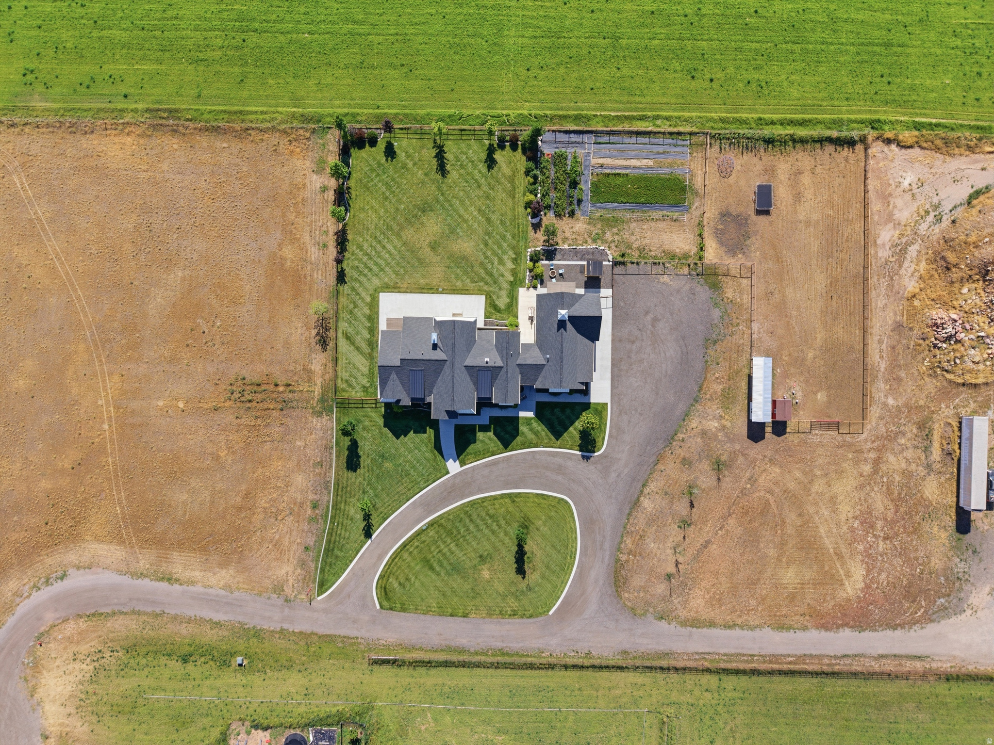 THREE FARMS ESTATES - Residential