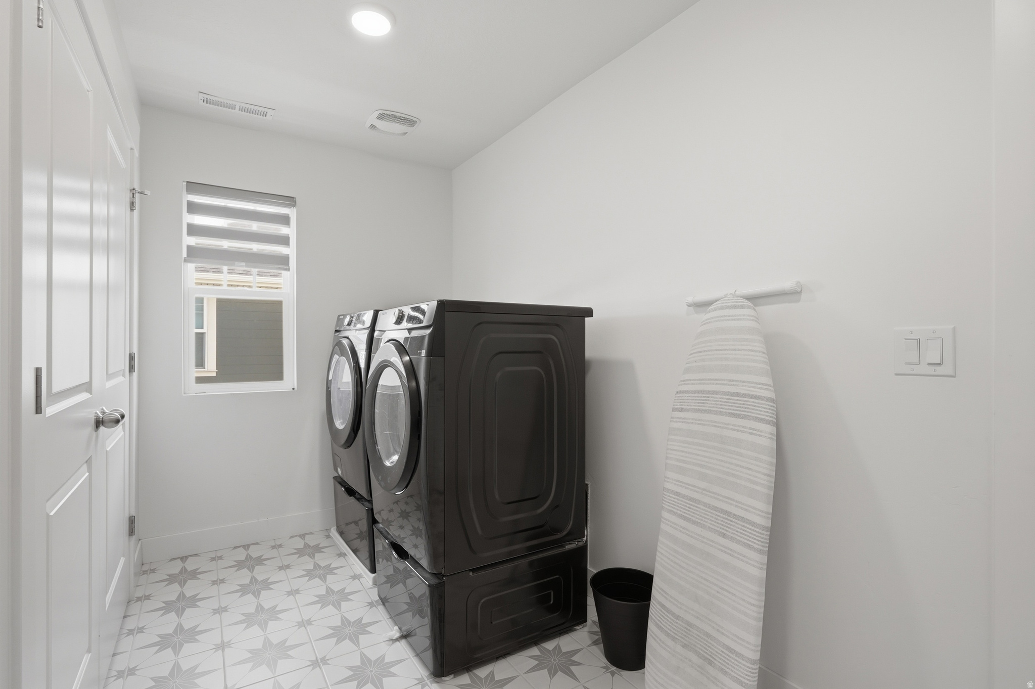 DAYBREAK - Residential
