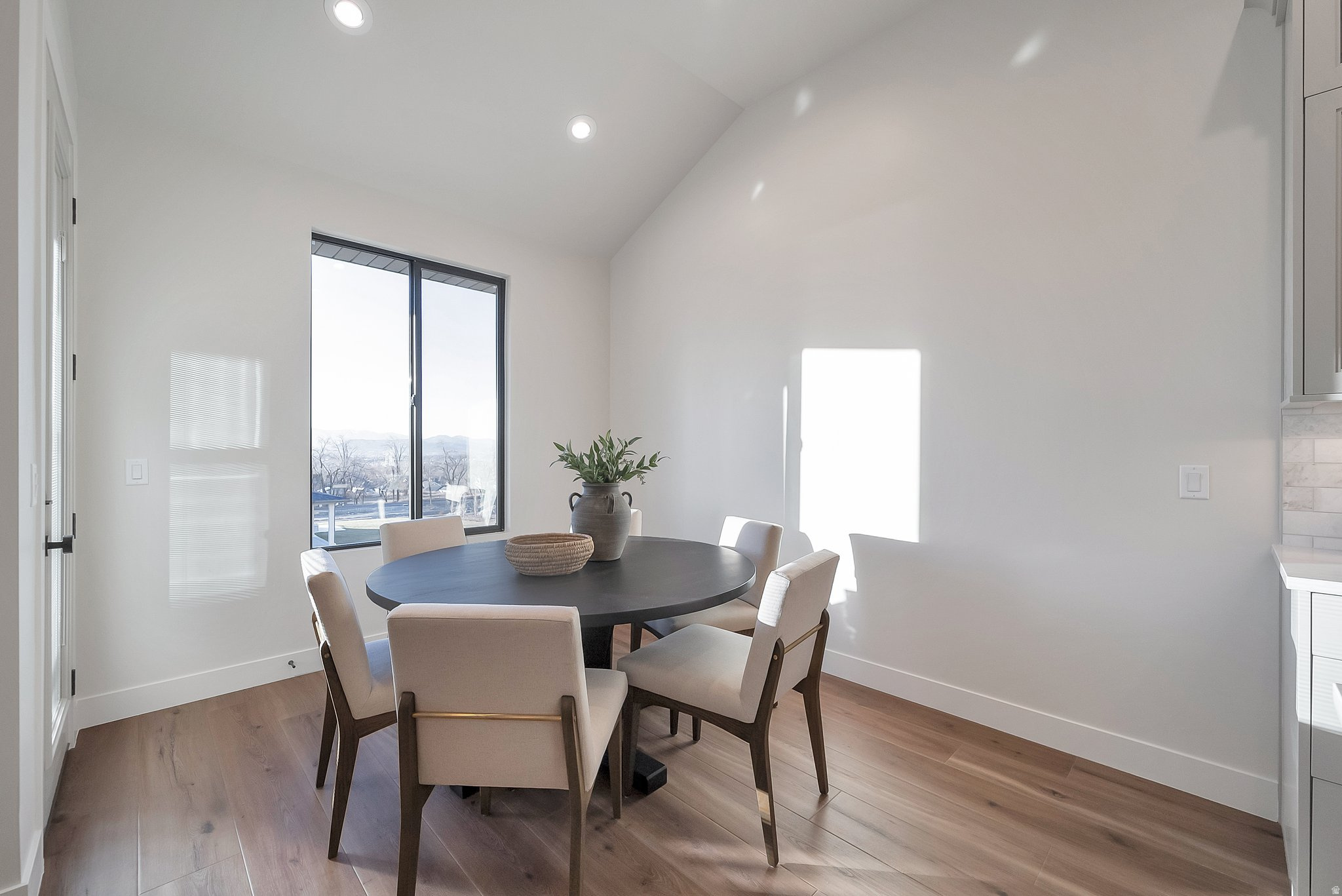 BLOSSOM HILL - Residential