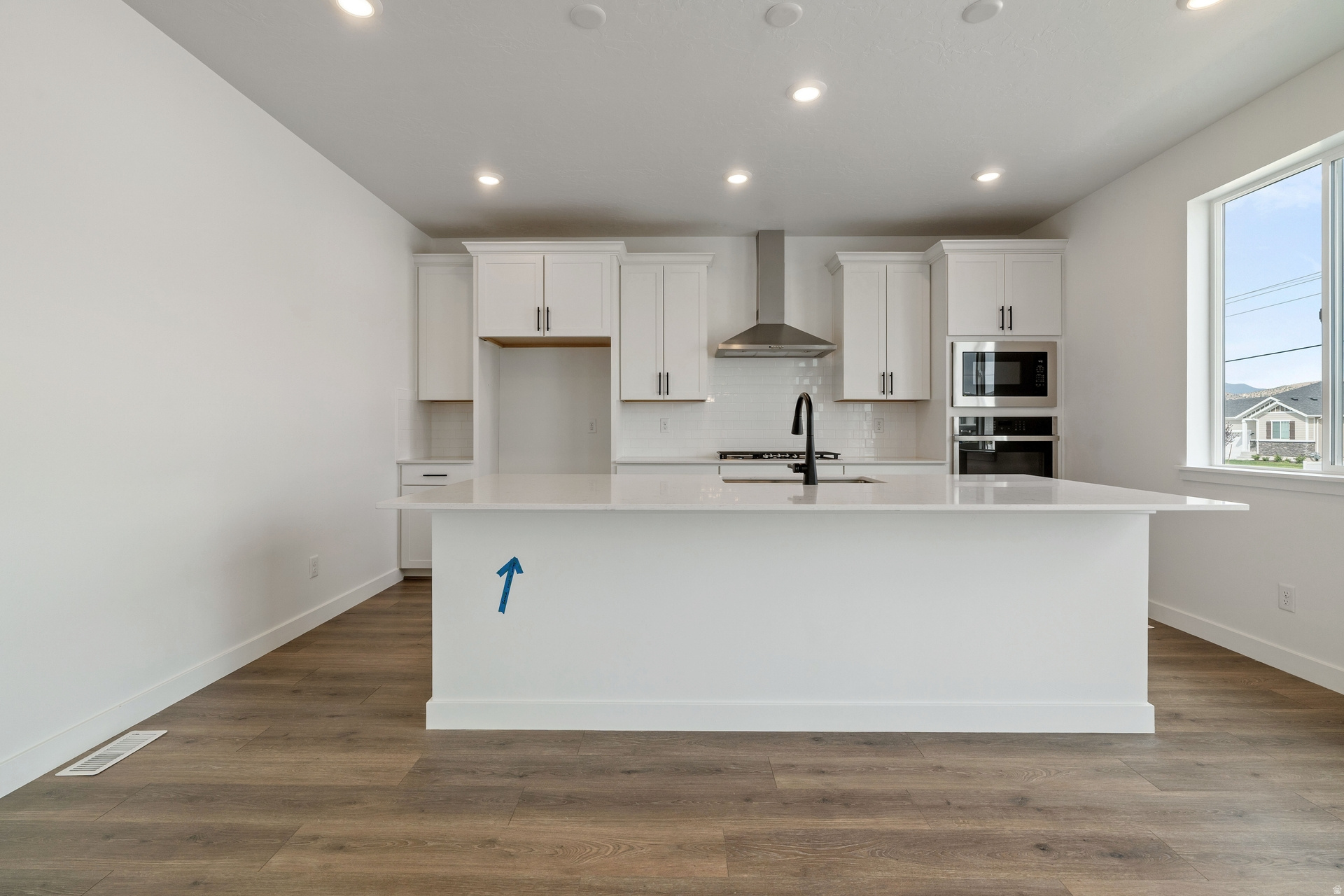 PONY EXPRESS ESTATES - Residential