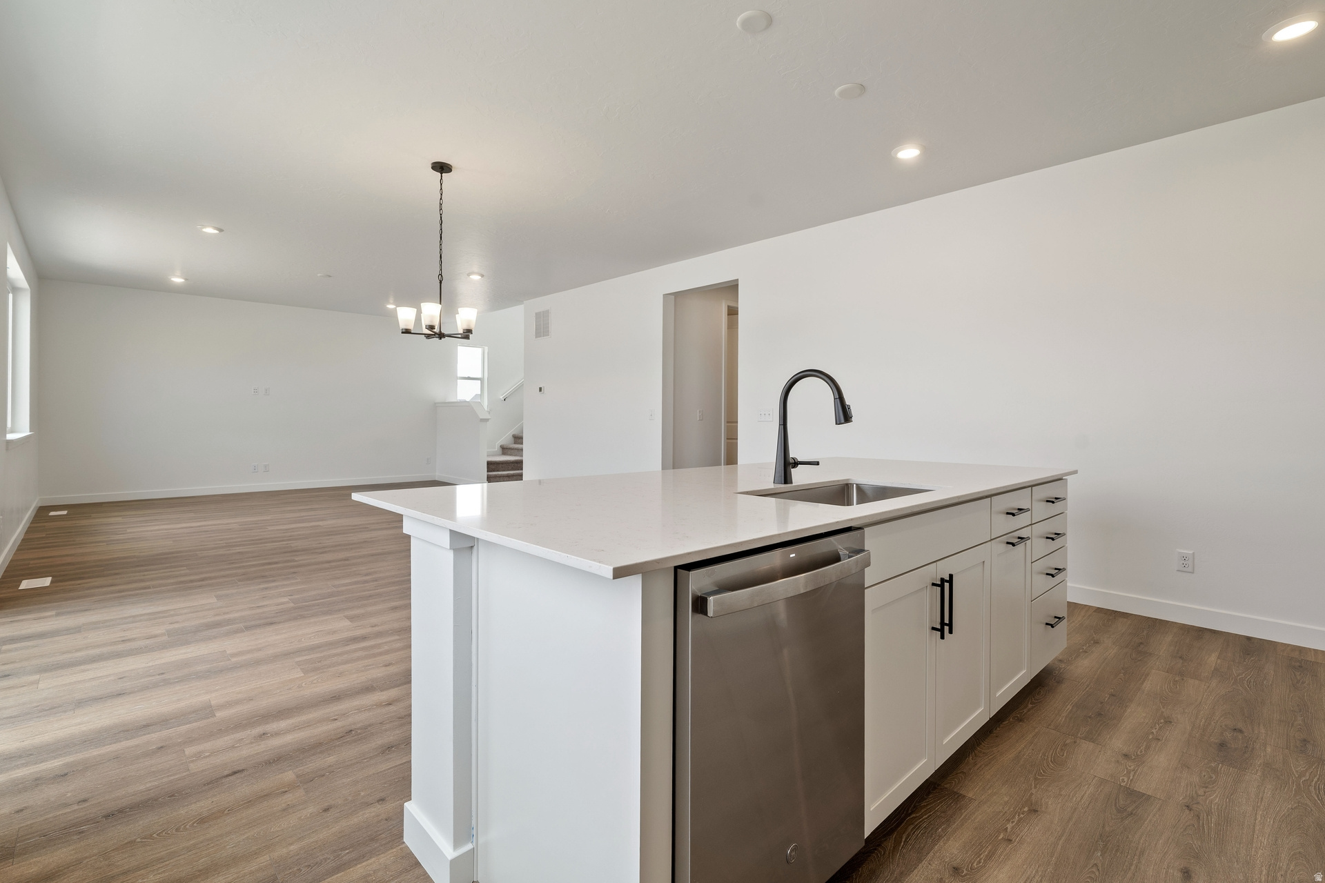 PONY EXPRESS ESTATES - Residential