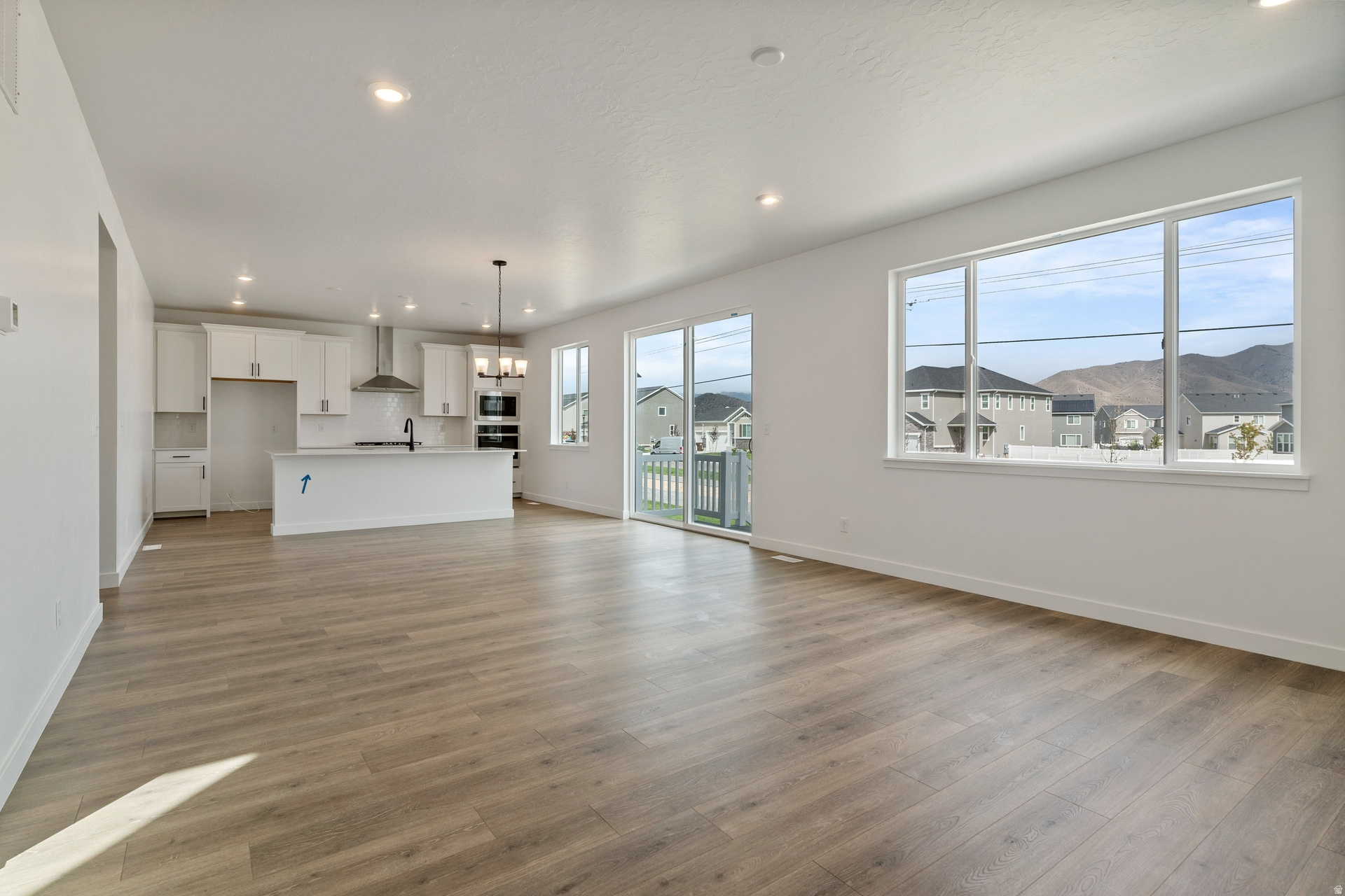 PONY EXPRESS ESTATES - Residential
