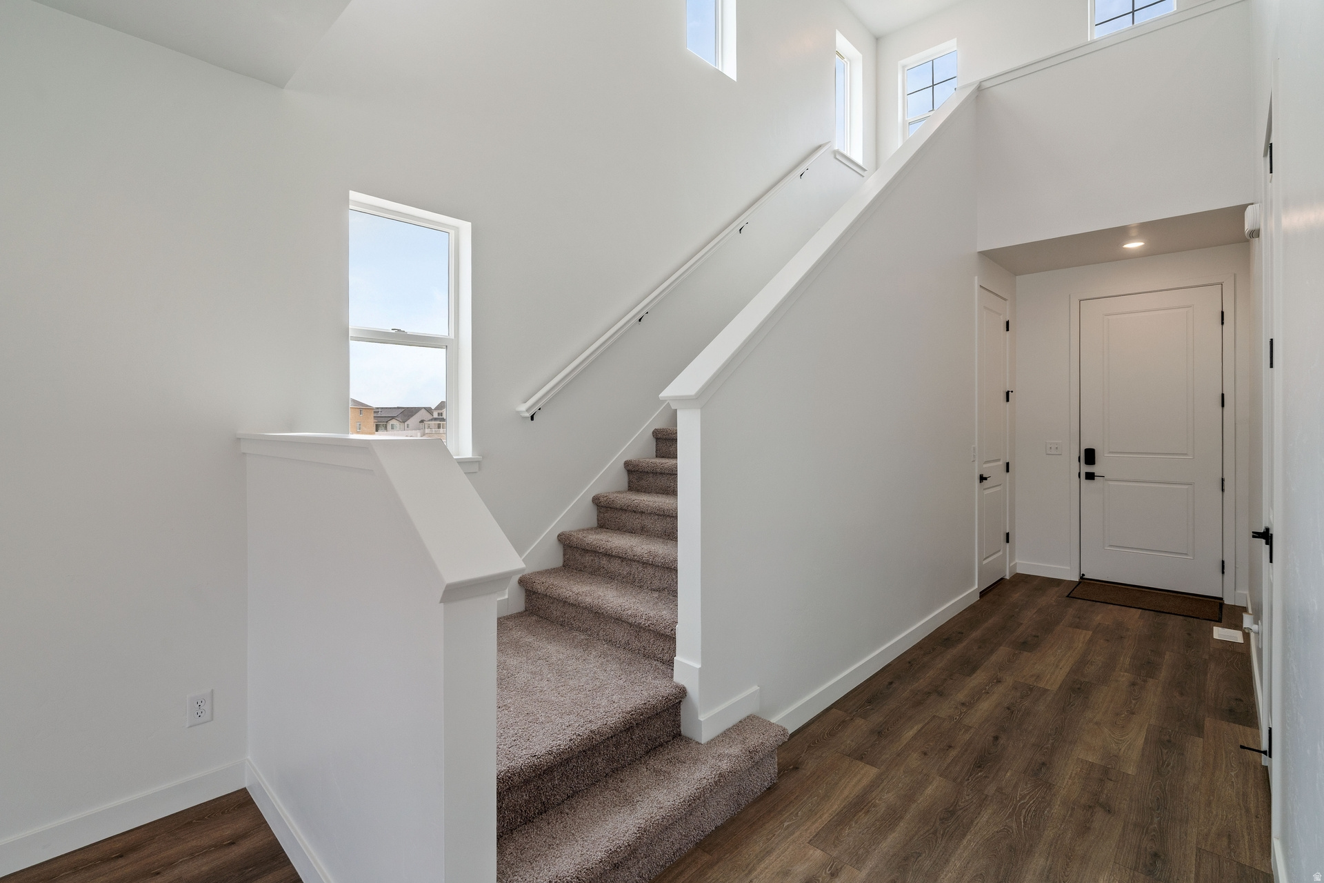 PONY EXPRESS ESTATES - Residential